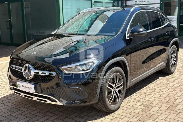 Mercedes-Benz GLA 180 GLA 180 d Automatic Sport