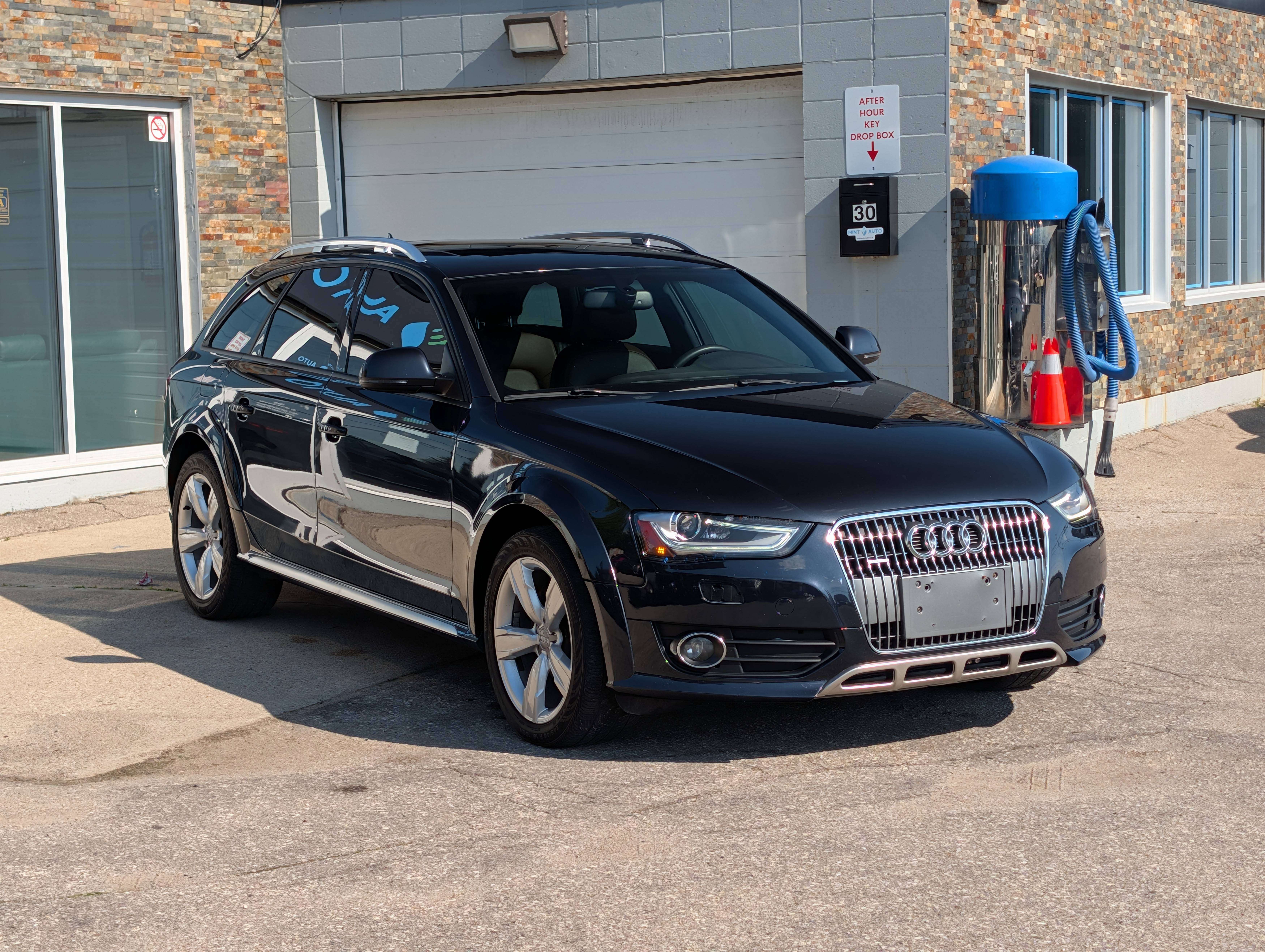 2013 Audi Allroad Clean CarFax | 39 Service Records | 2 Keys | alt 4