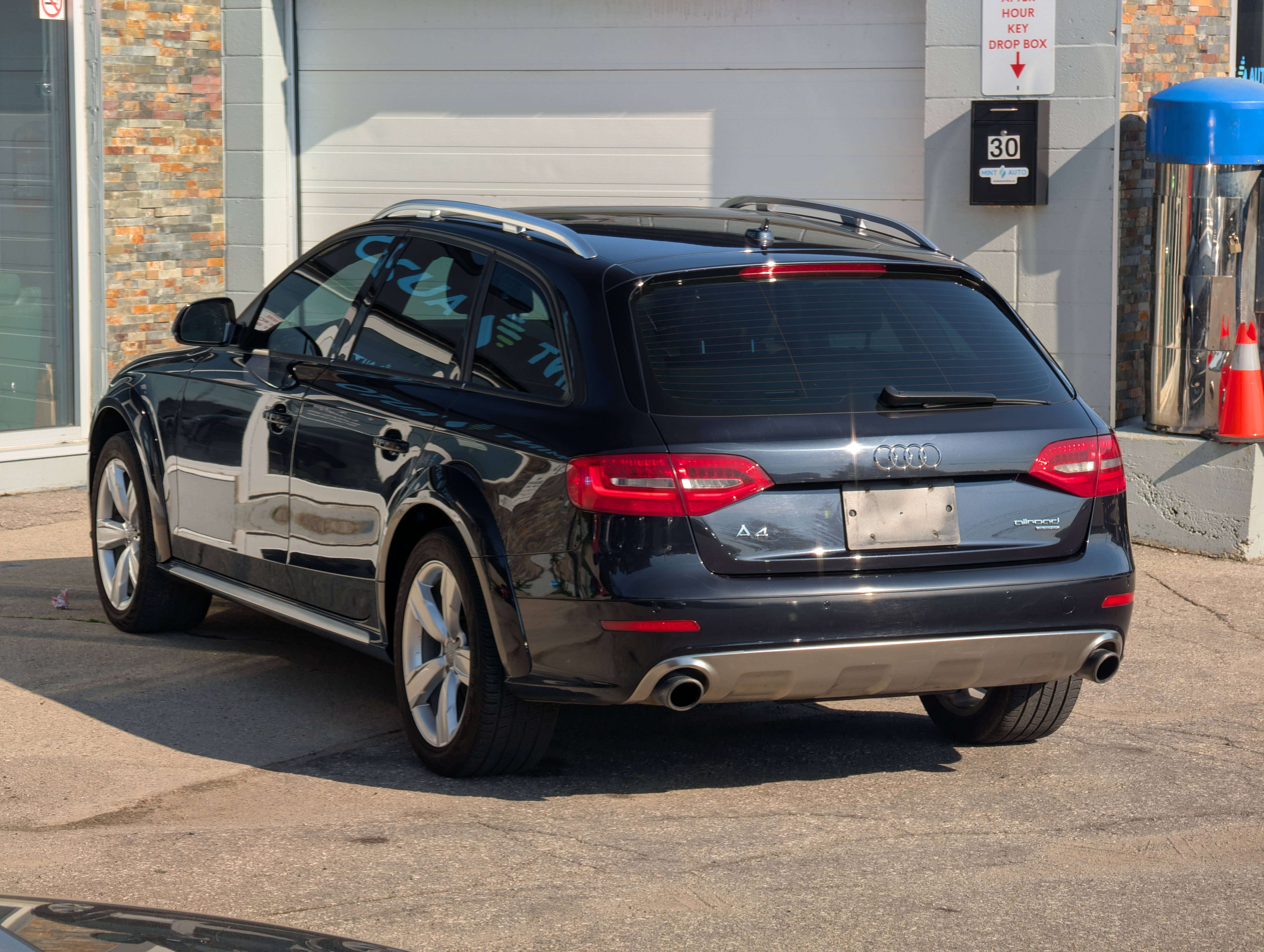 2013 Audi Allroad Clean CarFax | 39 Service Records | 2 Keys | thumb 8