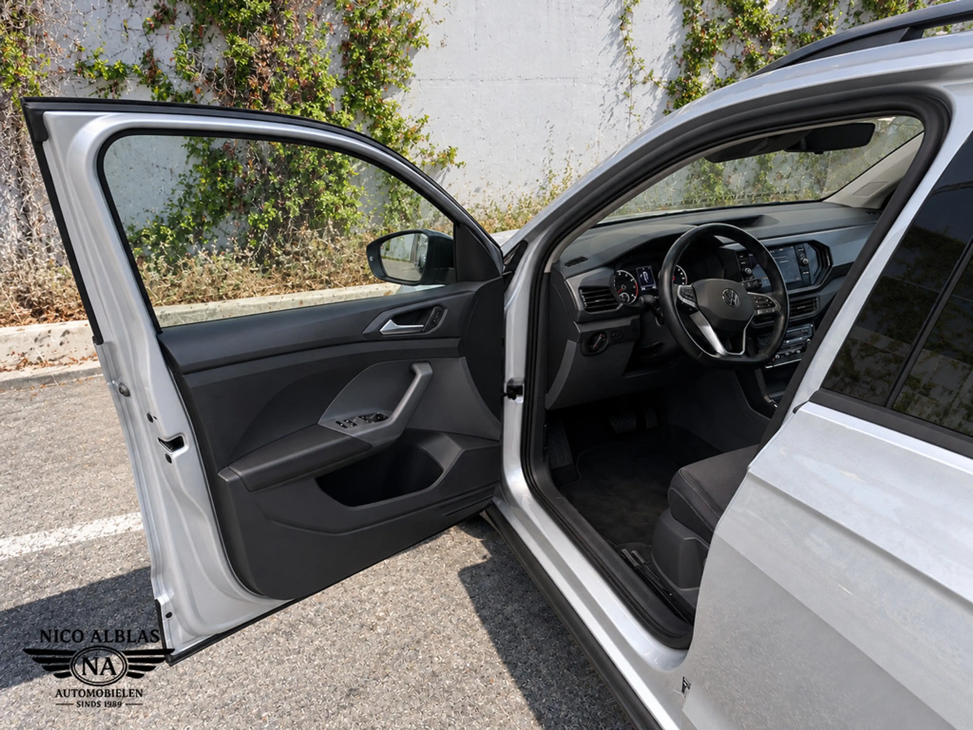 Volkswagen T-Cross 1.0 TSI Style Business R — photo 10