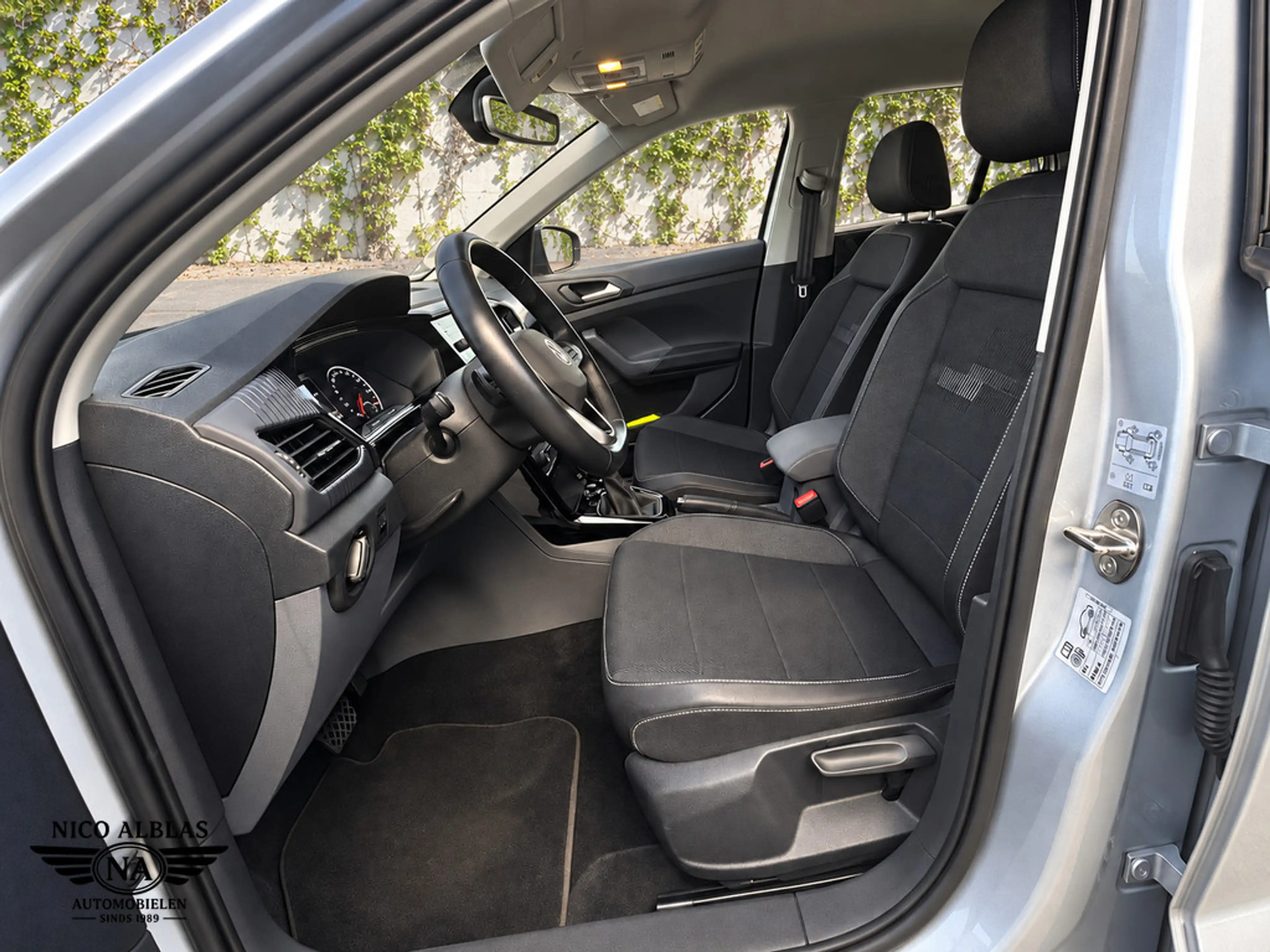 Volkswagen T-Cross 1.0 TSI Style Business R — photo 11