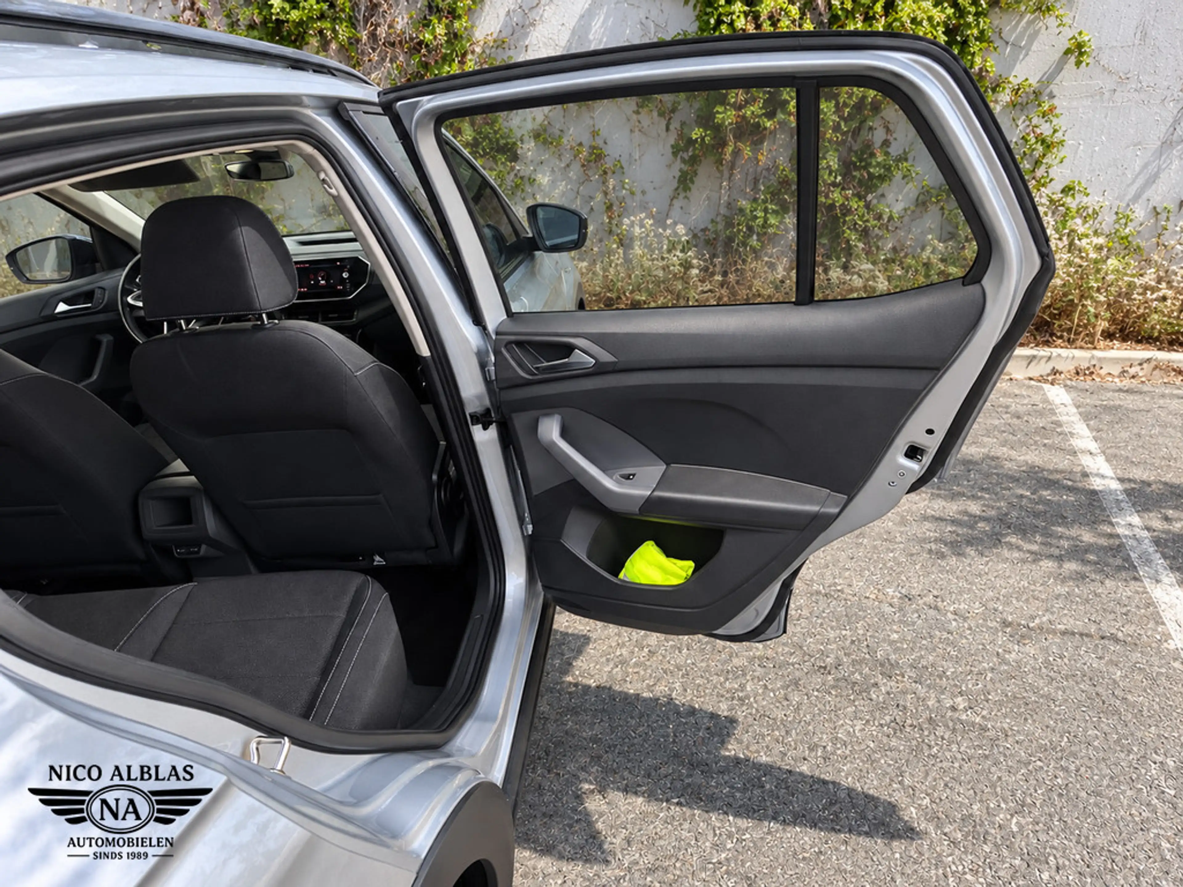Volkswagen T-Cross 1.0 TSI Style Business R — photo 16