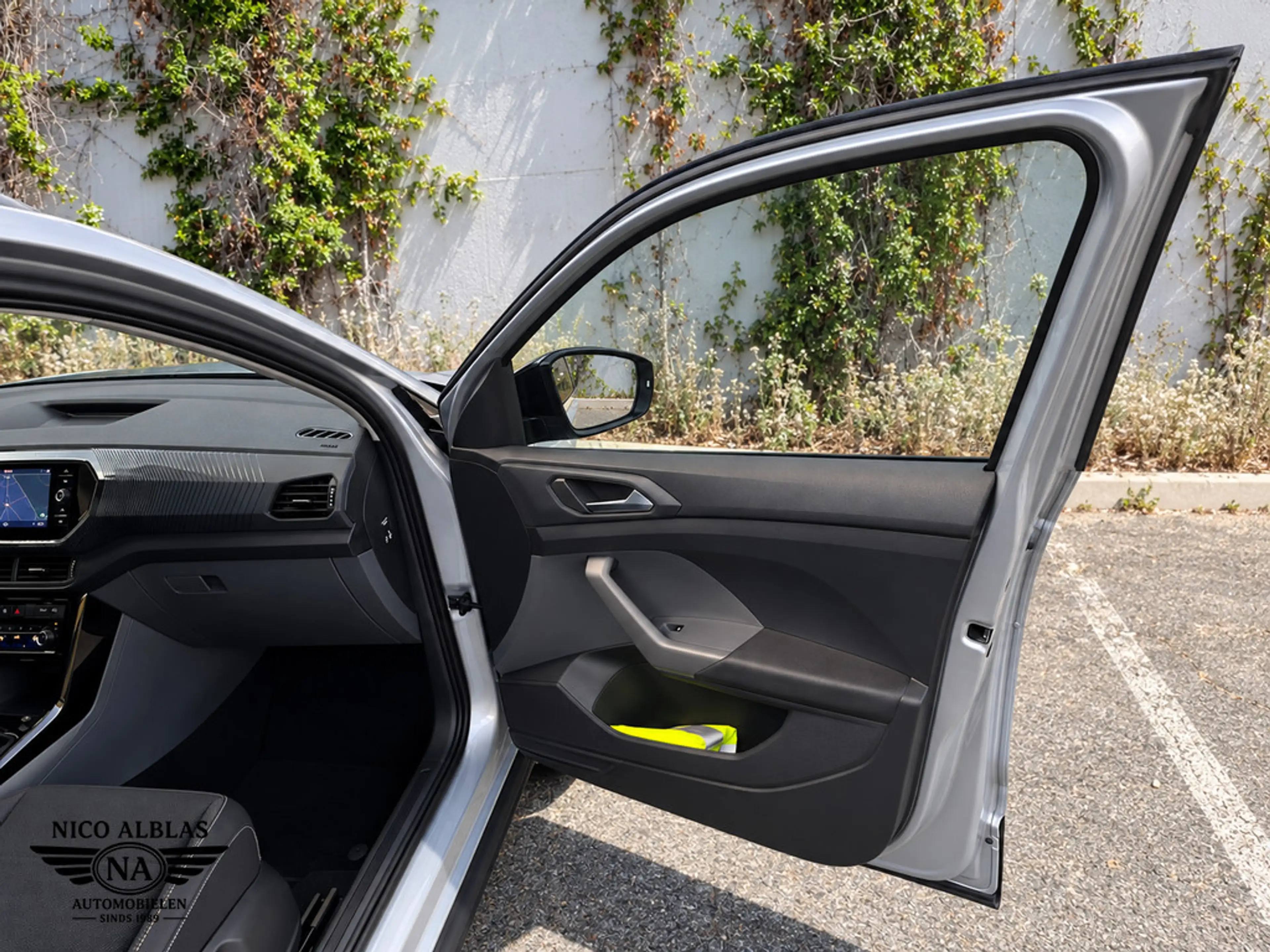 Volkswagen T-Cross 1.0 TSI Style Business R — photo 18