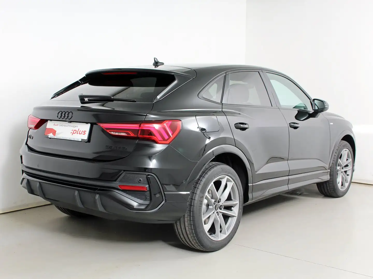 Audi Q3 35 TFSI admired Schwarz - 2