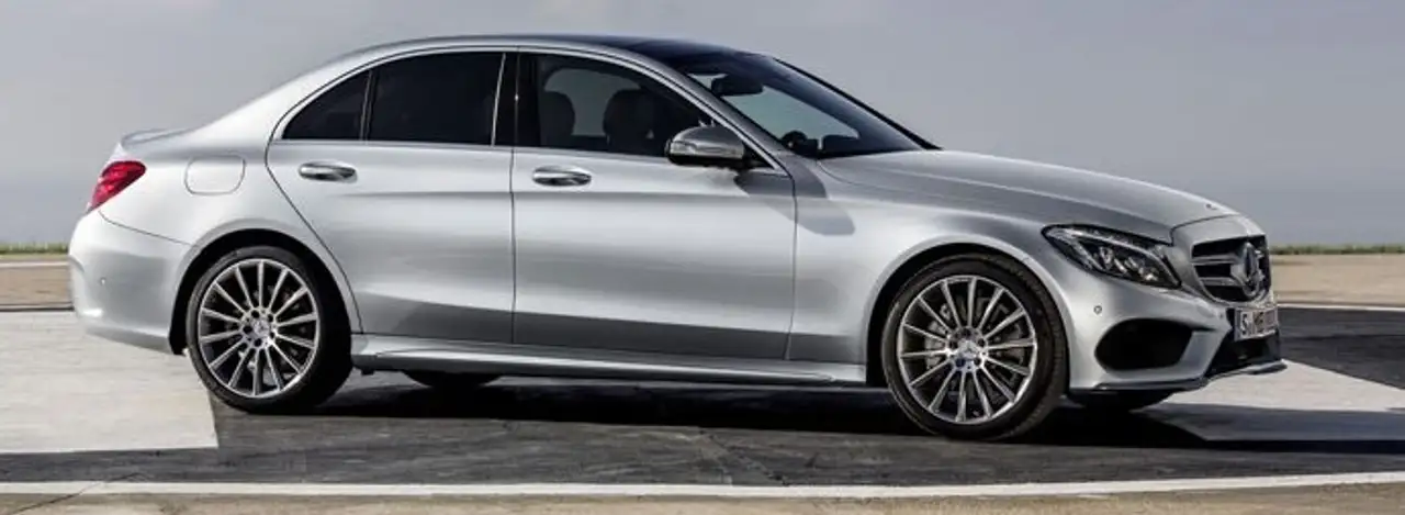 2015 Mercedes-Benz C-Class снимка 2015 Mercedes-Benz C-Class