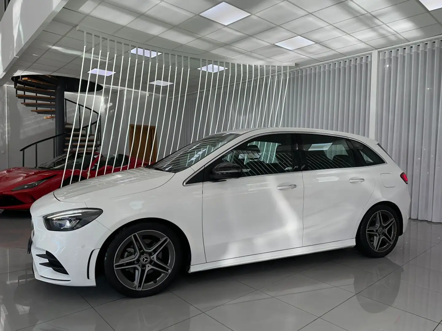 Mercedes-Benz B 200 200d 8G-DCT Blanco - 2