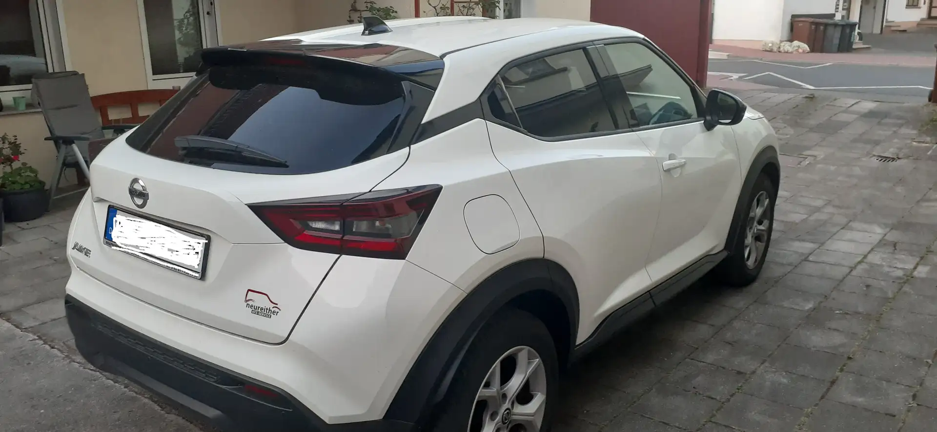 Nissan Juke Juke 1.0 DIG-T DCT N-Design Weiß - 2