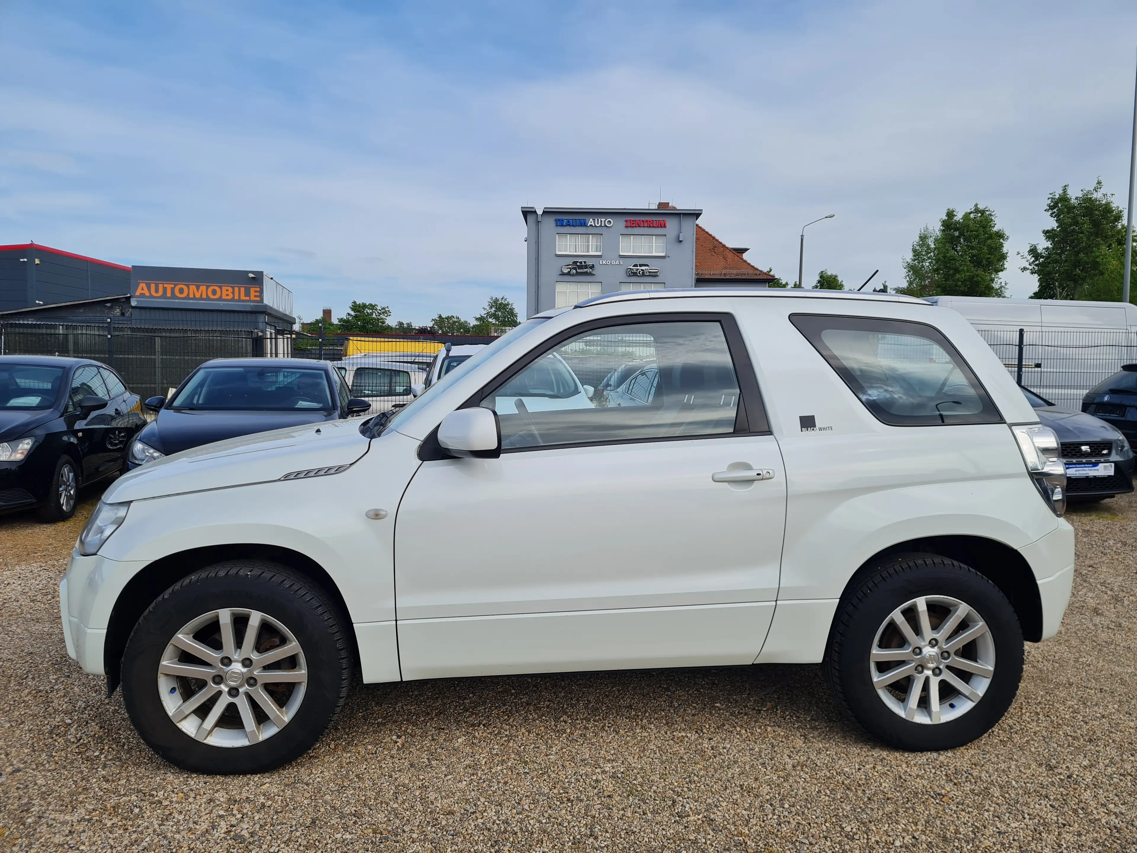 Suzuki Grand Vitara 1.6 Club (3-trg)Allrad/Klima/TÜV+Inspektion-Neu — photo 2