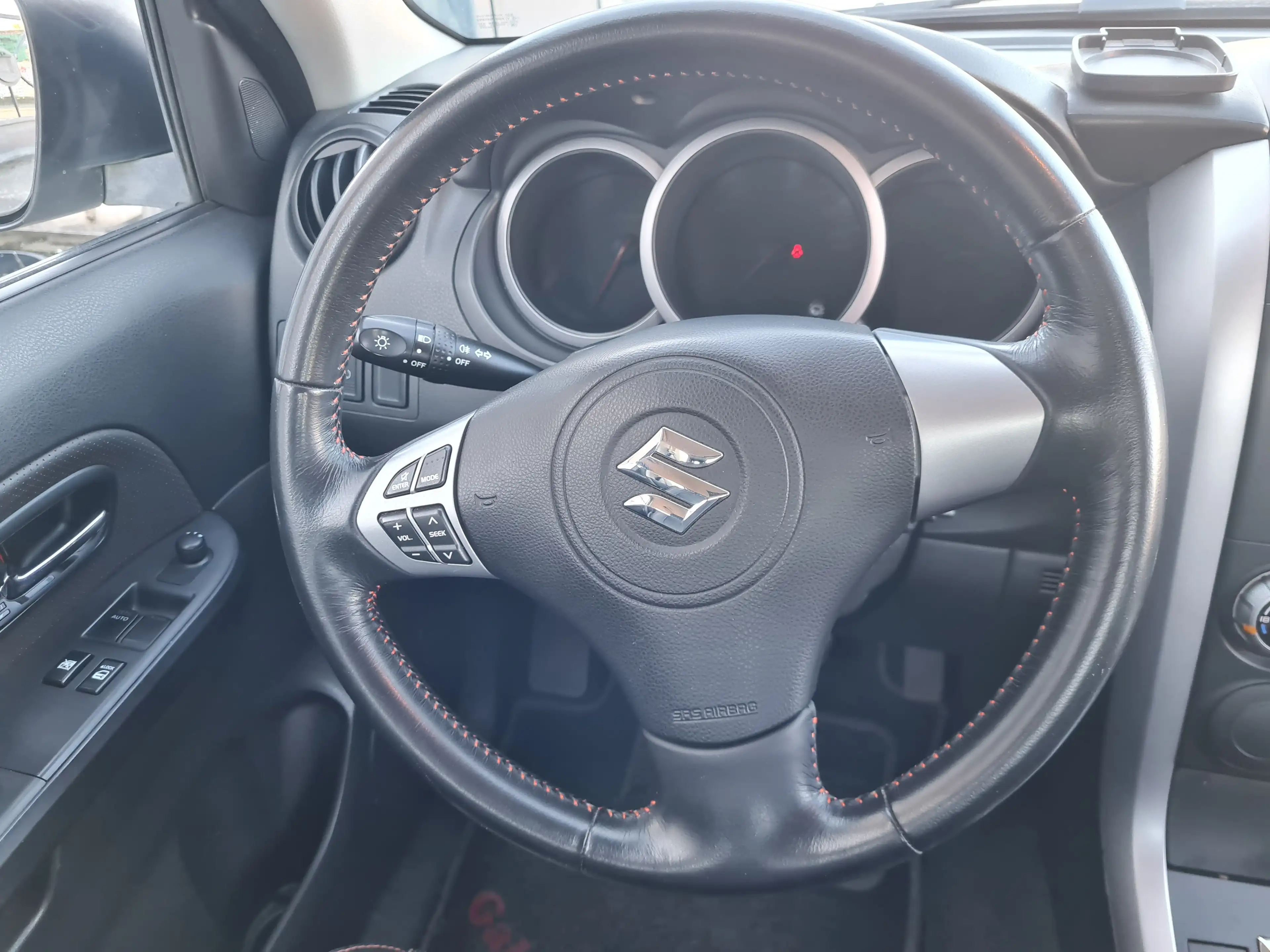 Suzuki Grand Vitara 1.6 Club (3-trg)Allrad/Klima/TÜV+Inspektion-Neu — photo 13