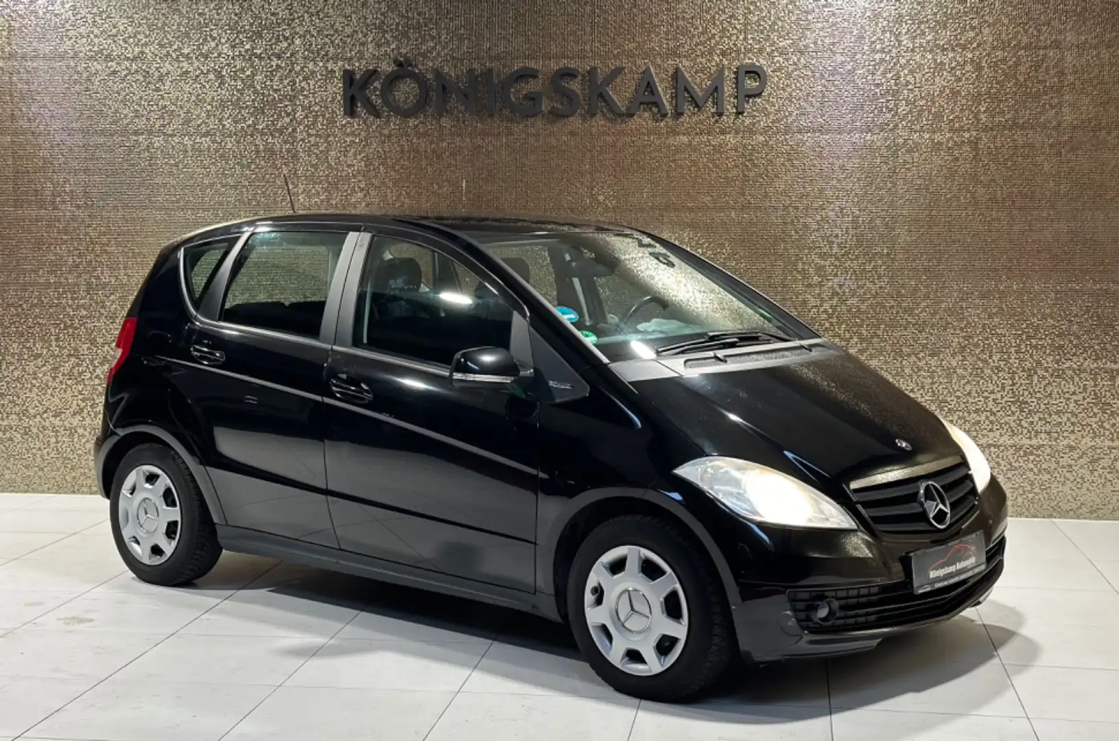Mercedes-Benz A 160 * SHZ * KLIMA * AHK * Schwarz - 1