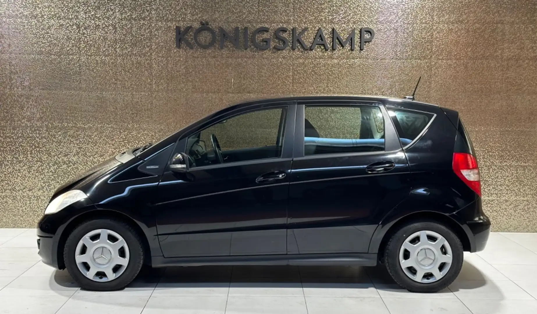 Mercedes-Benz A 160 * SHZ * KLIMA * AHK * Schwarz - 2