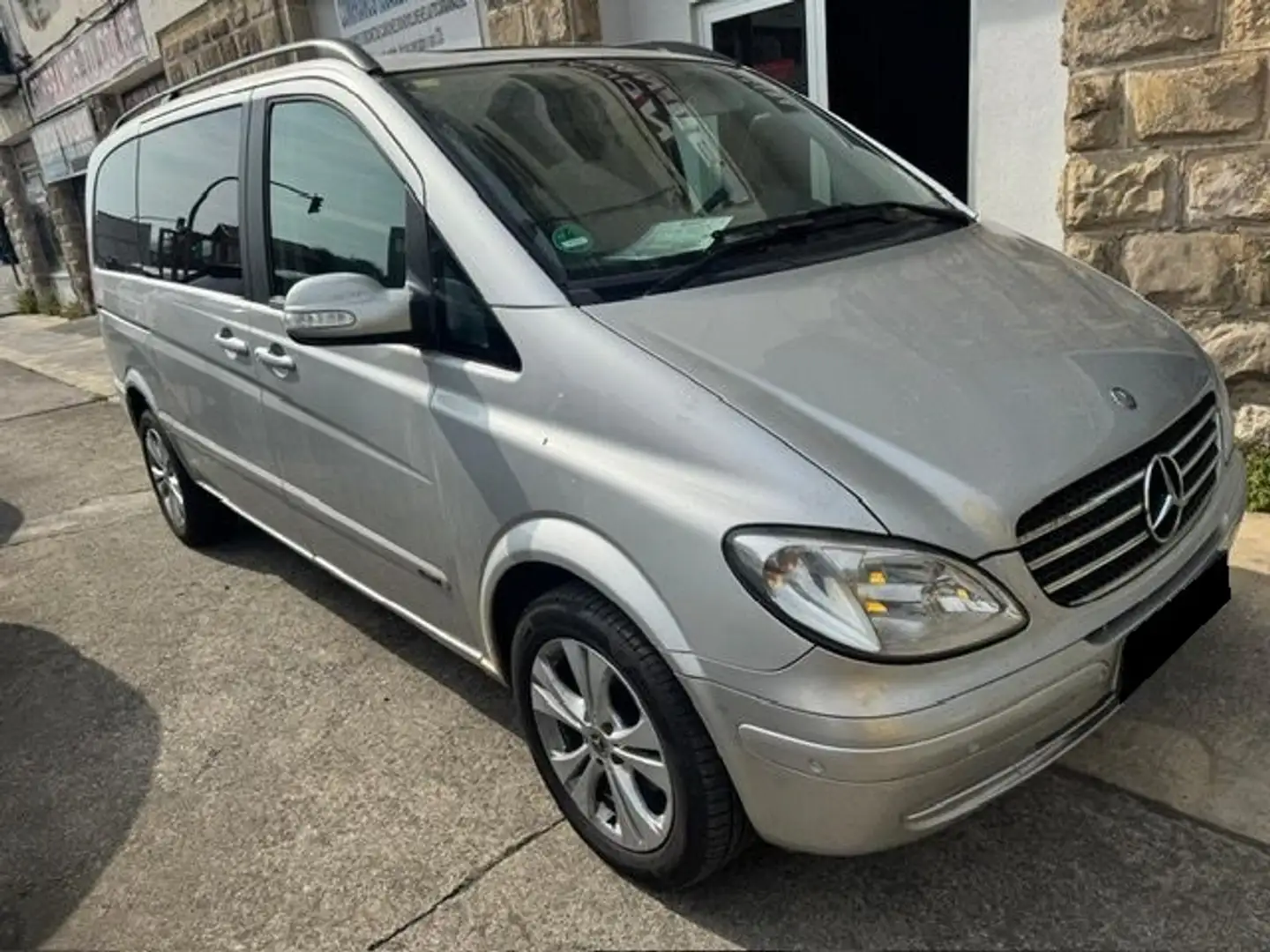 Mercedes-Benz Viano 2.2CDI Fun Compacta 4M Aut. Plateado - 2