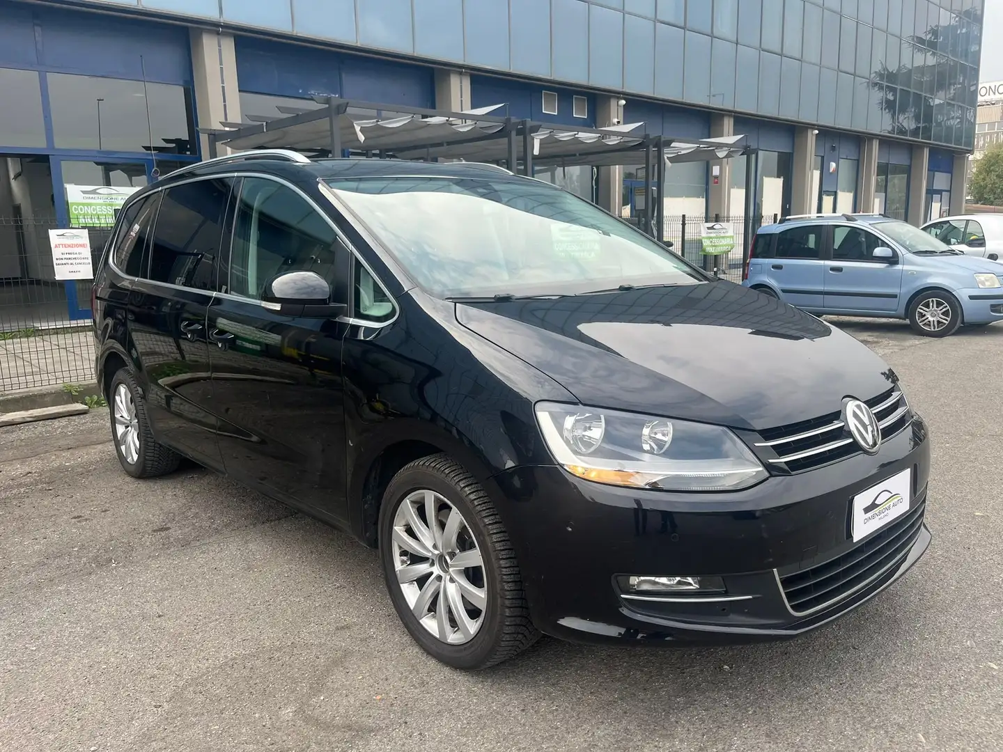 Volkswagen Sharan Sharan 2.0 tdi Executive dsg Zwart - 1