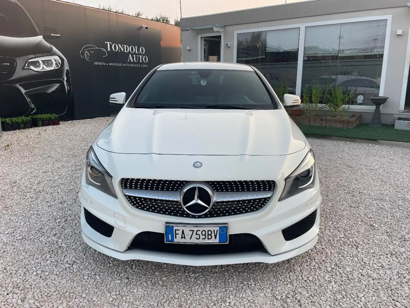 Mercedes-Benz CLA 180 Wit - 1
