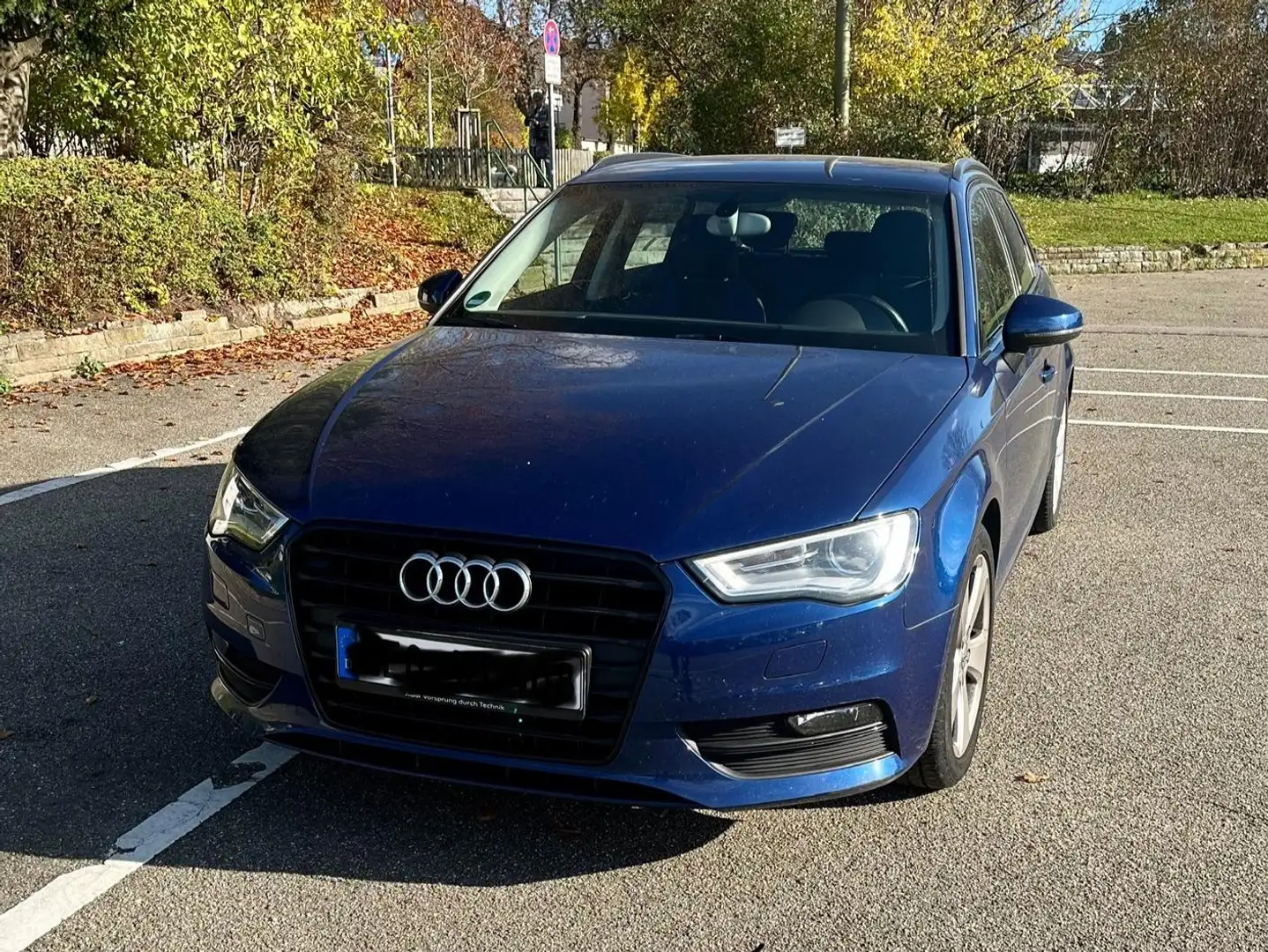 Audi A3 A3 1.4 TFSI cylinder on demand SportbackAmbiente Blau - 1