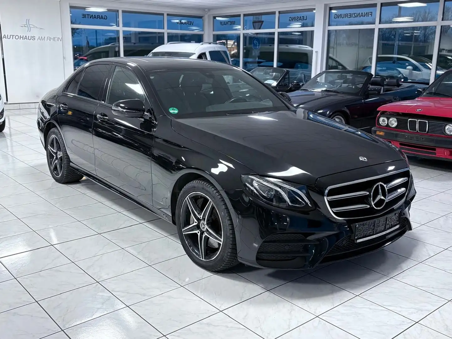 Mercedes-Benz E 300 dE AMG Ambiente+SHZ+Schiebedach+Voll!+74TKM Noir - 2