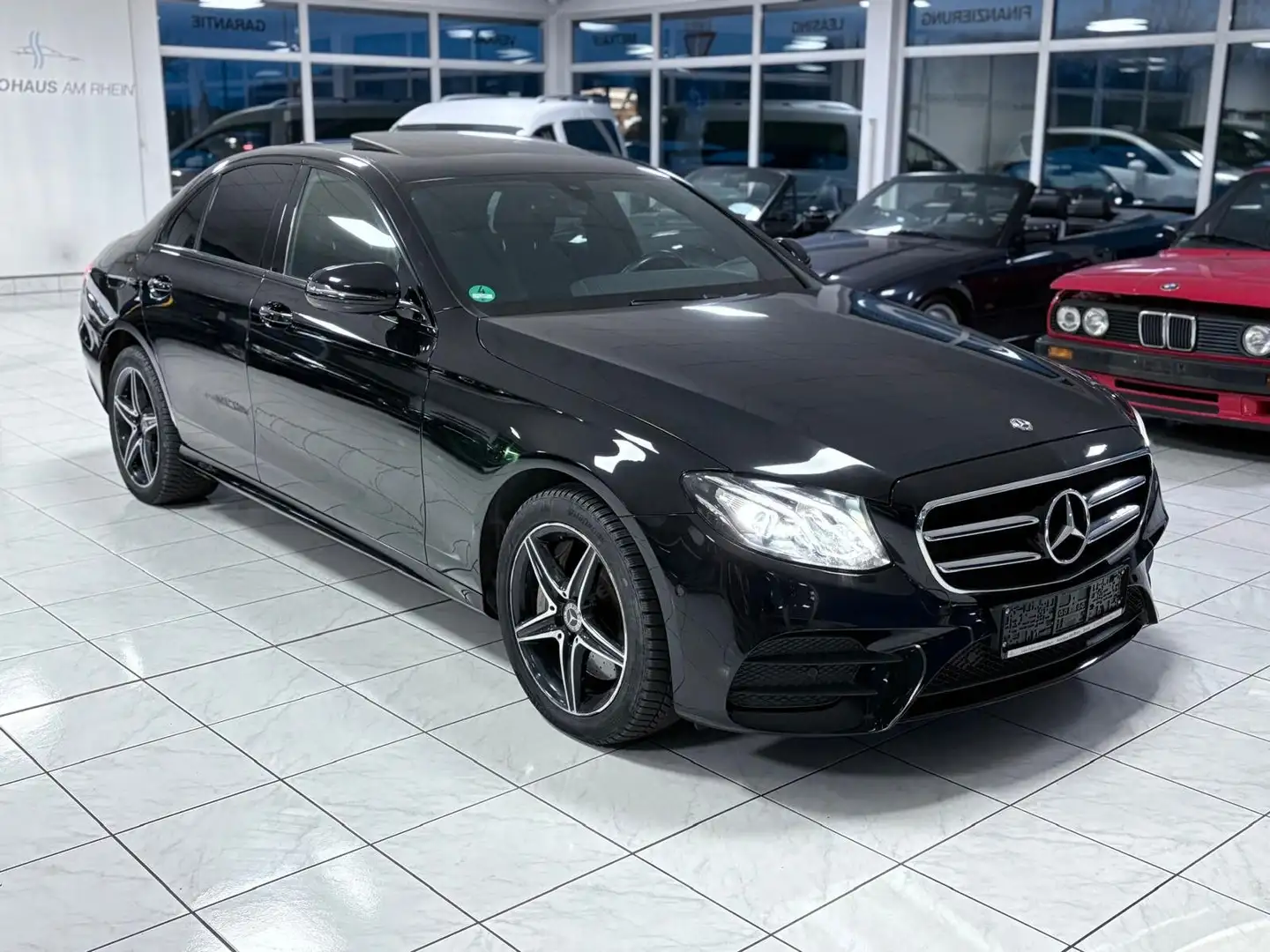 Mercedes-Benz E 300 dE AMG Ambiente+SHZ+Schiebedach+Voll!+74TKM Noir - 1