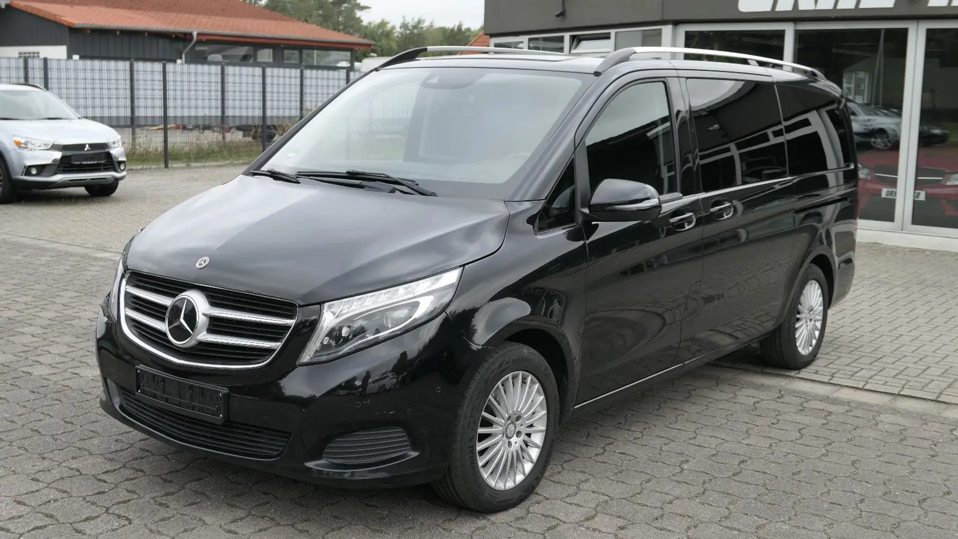 Mercedes-Benz V 250 d EDITION lang/ACC/LED/AHK/DAB/ Schwarz - 1