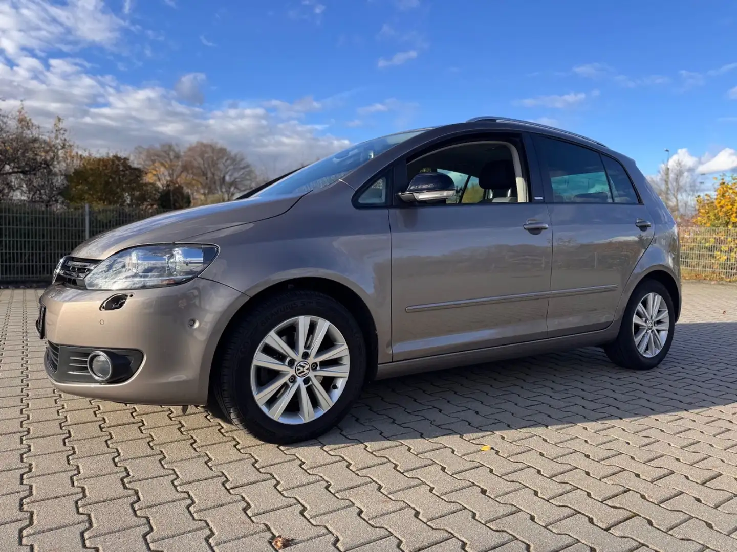 Volkswagen Golf Plus VI Style 1,4 TSI  AUTOMATIK PDC XENON Braun - 1