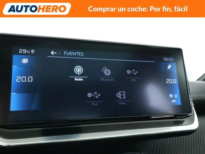 Peugeot 208 2020, foto 23