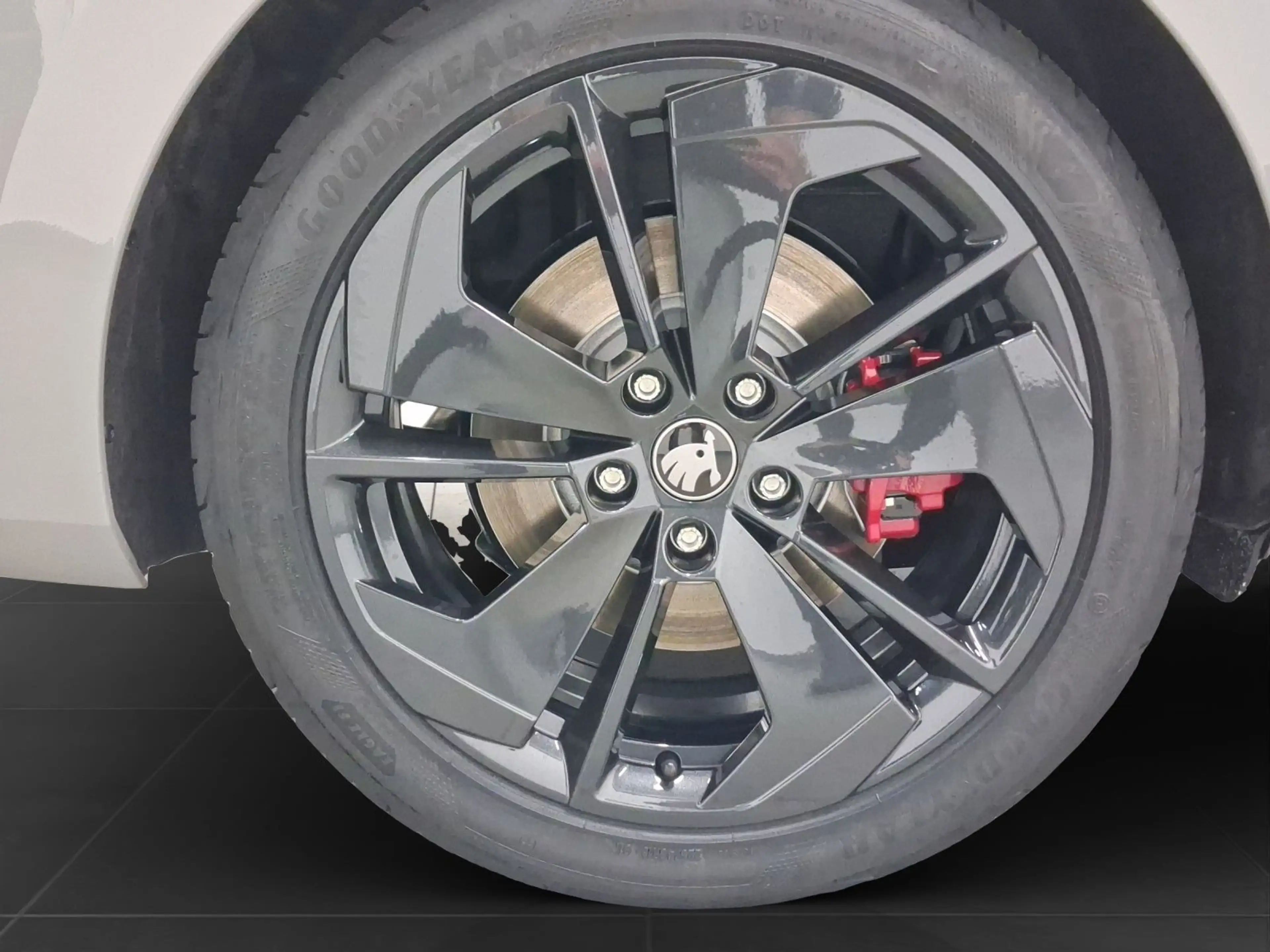 Skoda Octavia Combi 2.0 TSI DSG RS PANO AHK NAVI MATRI — photo 7