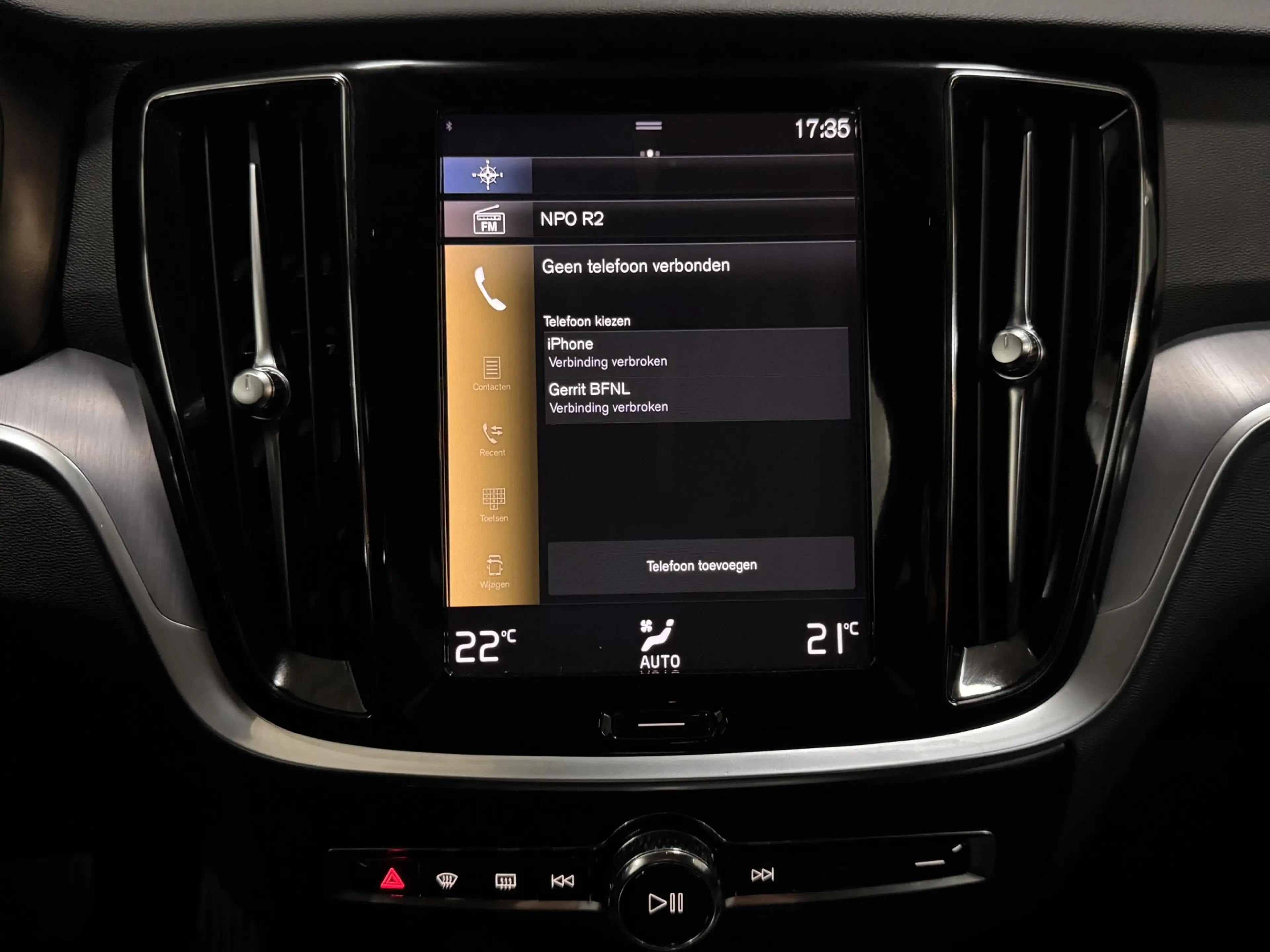 Volvo V60 2.0 B3 Essential Edition AUTOMAAT PARELMOER CAMERA — photo 10