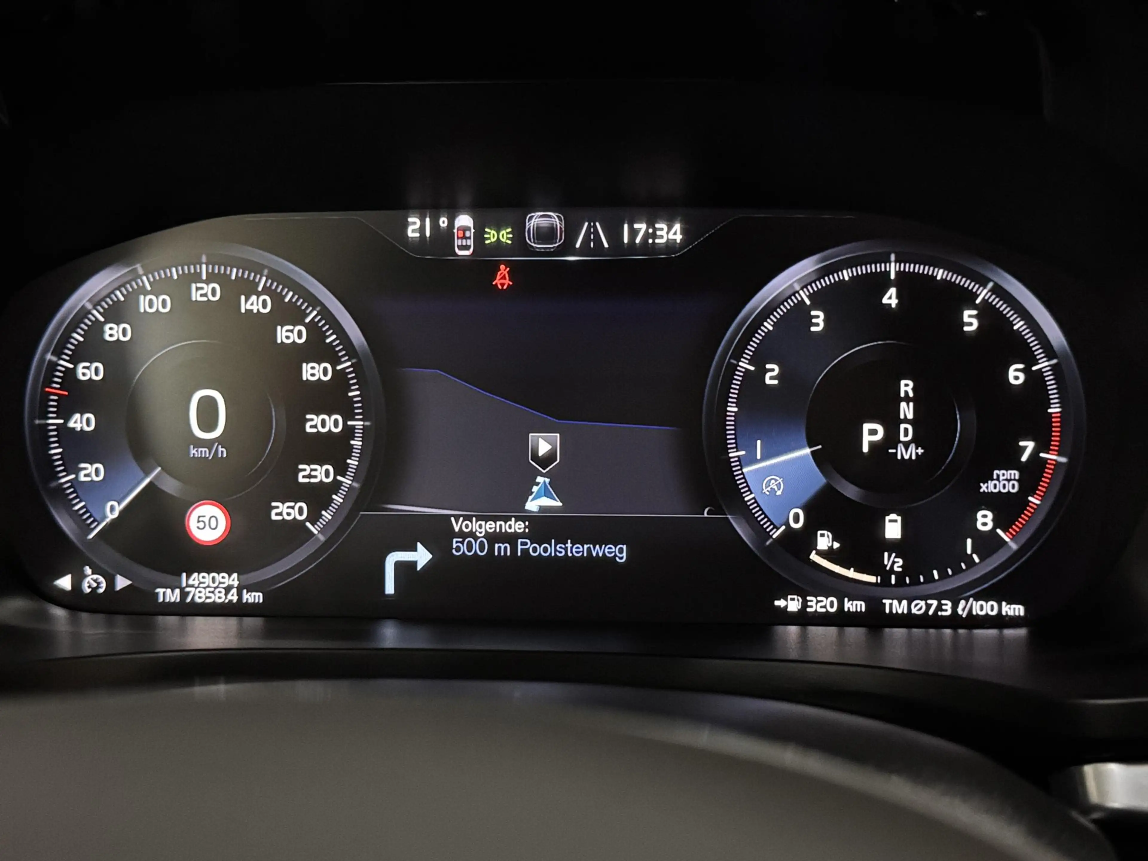Volvo V60 2.0 B3 Essential Edition AUTOMAAT PARELMOER CAMERA — photo 4