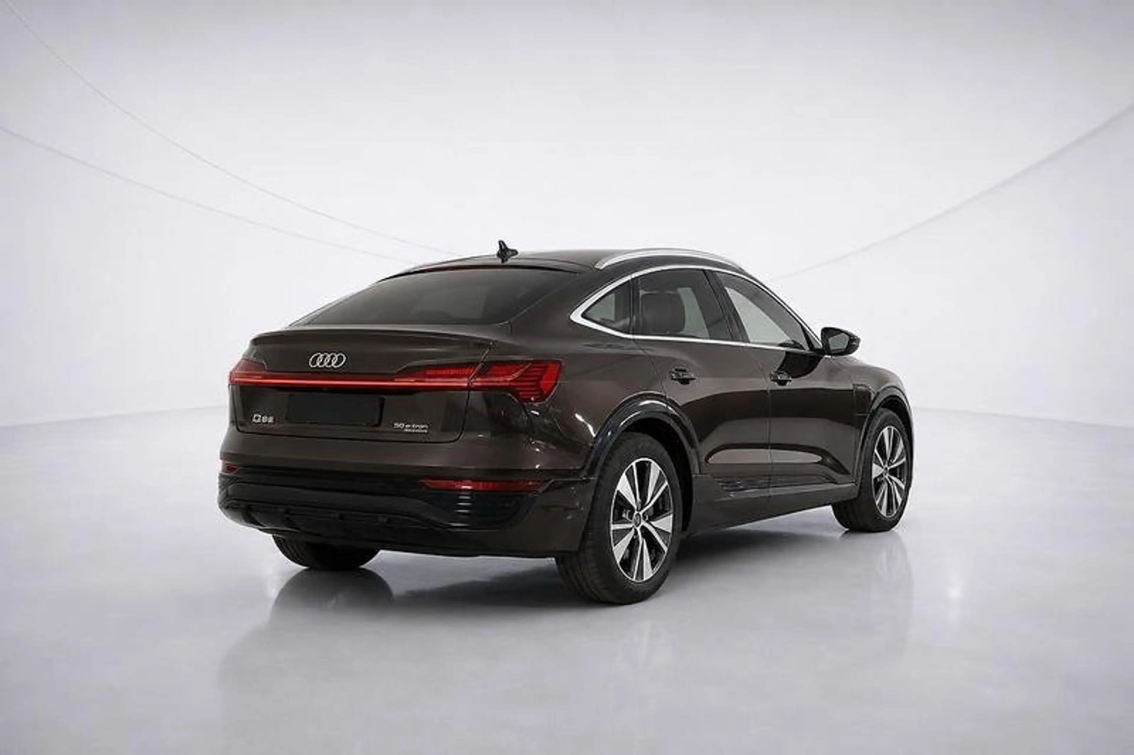 Audi Q8 e-tron Sportback Business Quattro 95 kWh Luft — photo 3