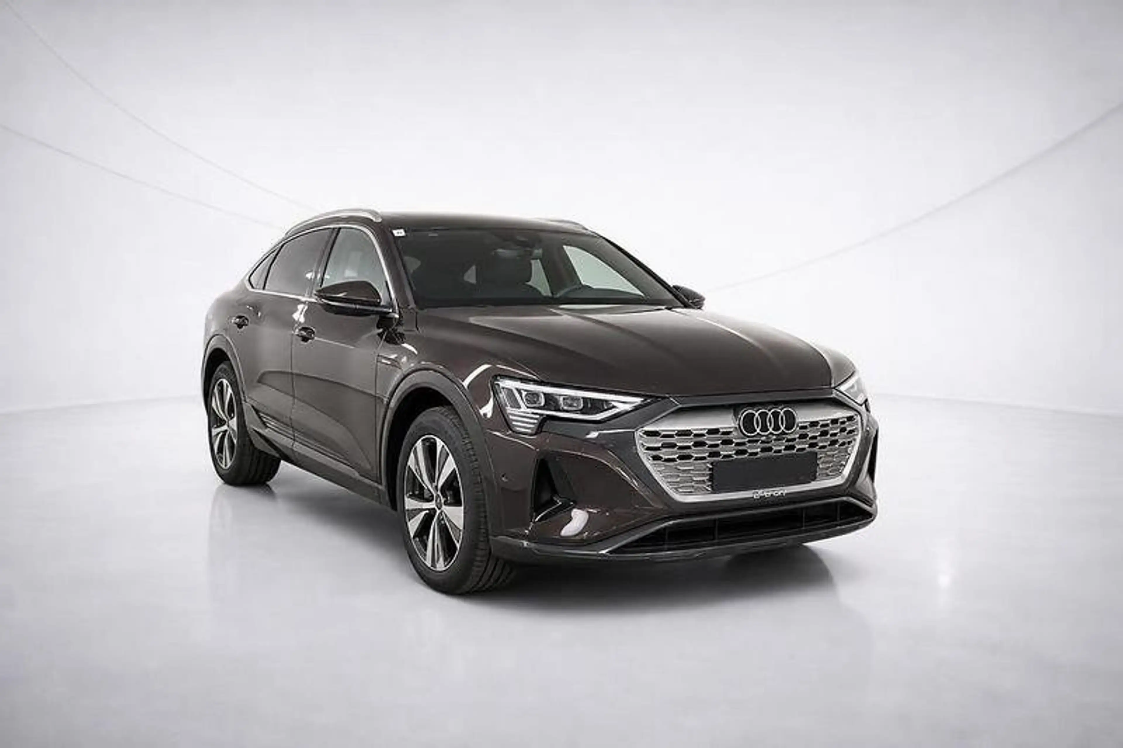 Audi Q8 e-tron Sportback Business Quattro 95 kWh Luft — photo 4