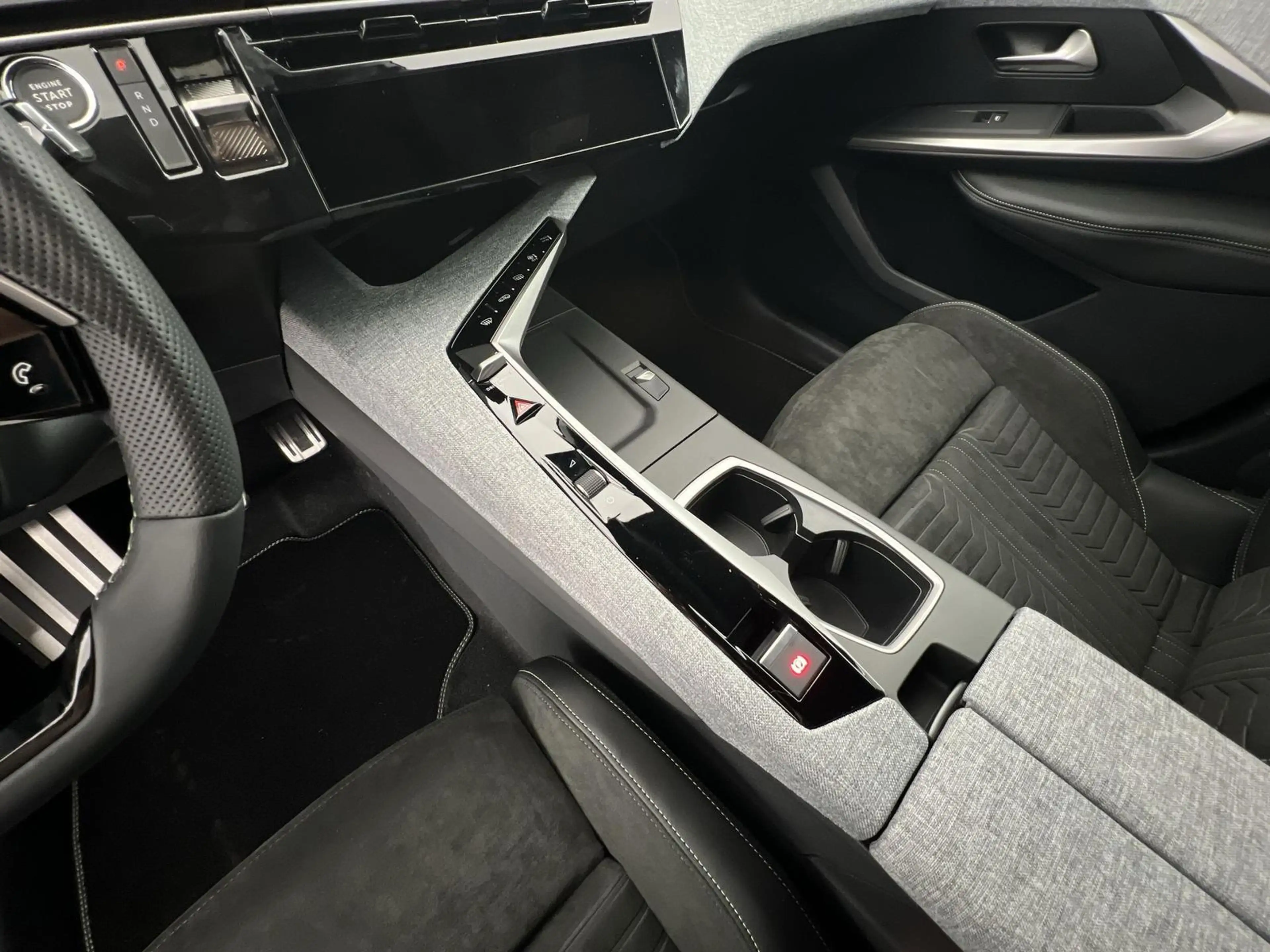 Peugeot 5008 e GT *NAVI*360°K*ACC*uvm — photo 14