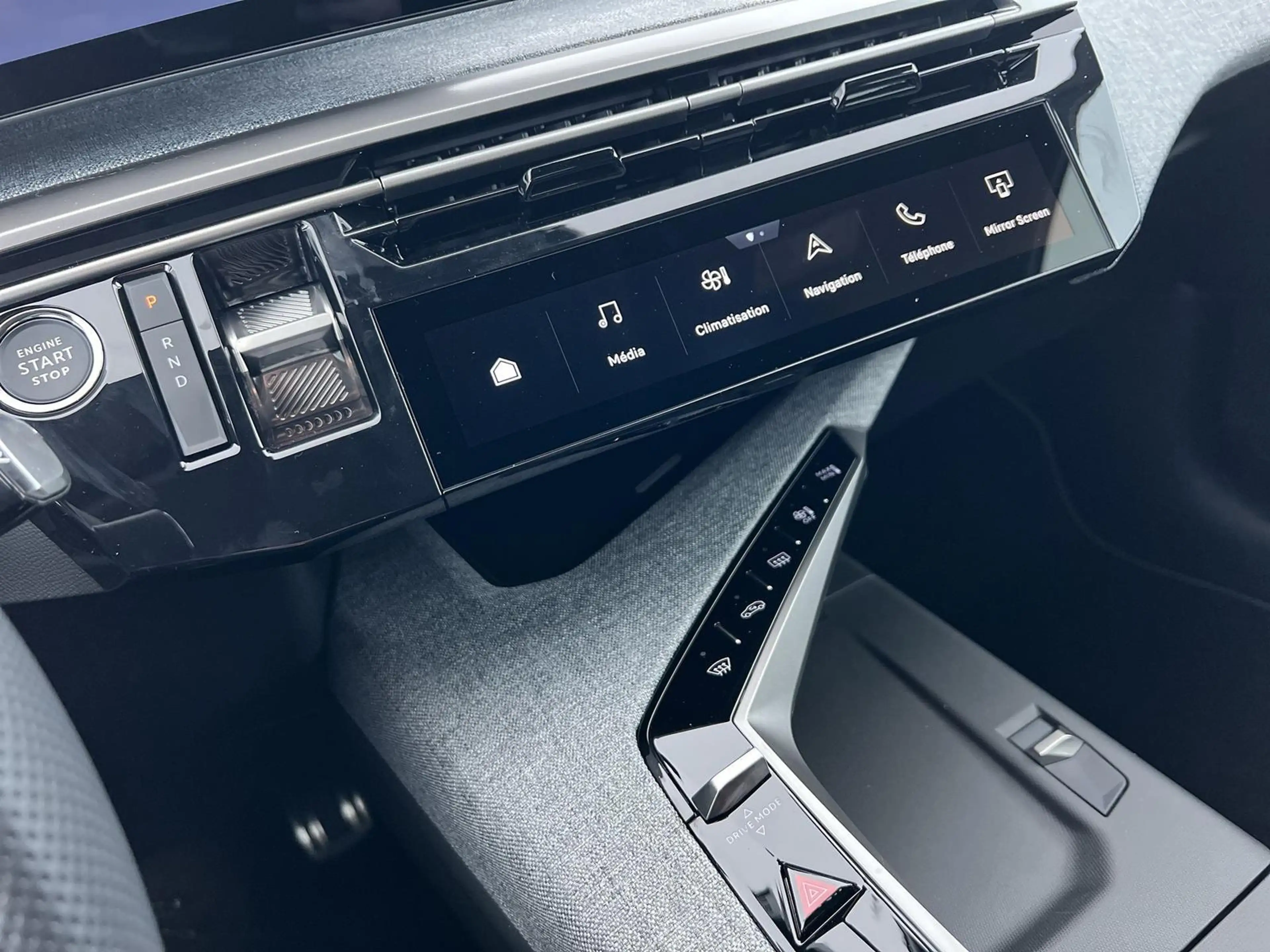 Peugeot 5008 e GT *NAVI*360°K*ACC*uvm — photo 13