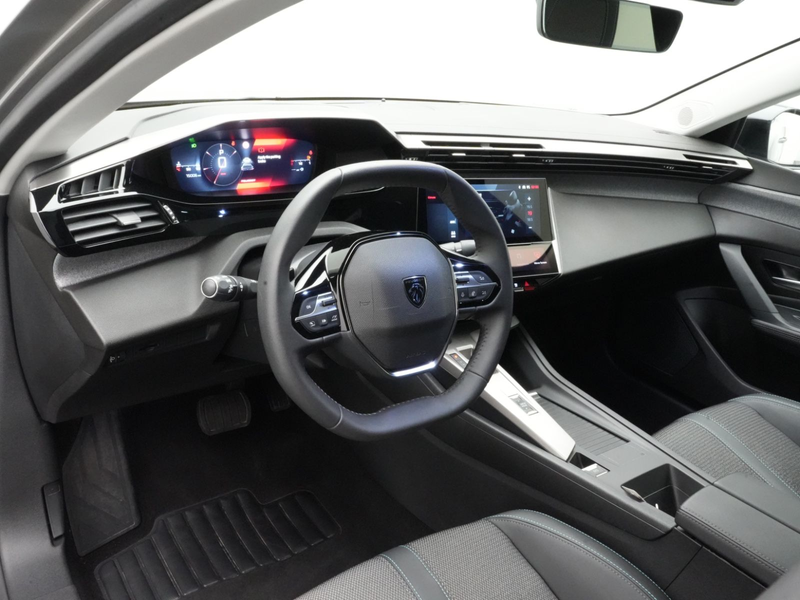 Peugeot 408 Allure 145 e-DCS6 APPS+NAVI+RFKAMERA+KEYLESS — photo 8