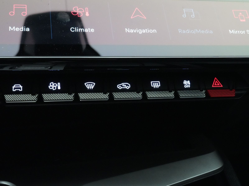 Peugeot 408 Allure 145 e-DCS6 APPS+NAVI+RFKAMERA+KEYLESS — photo 14