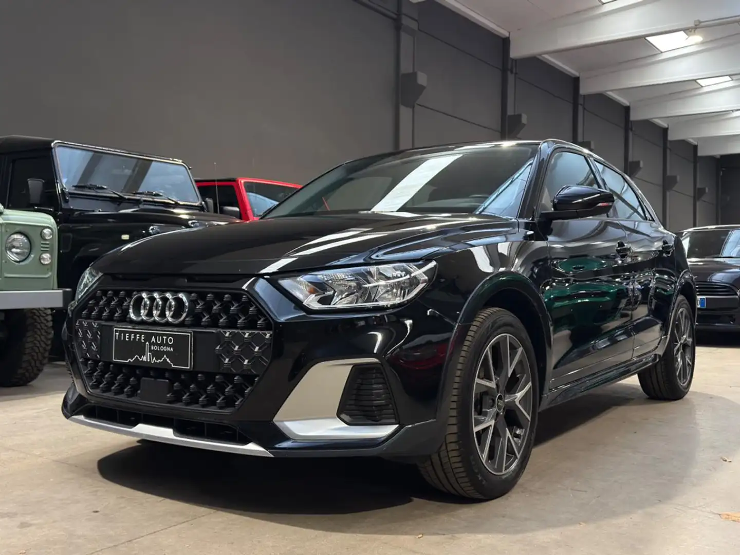 Audi A1 allstreet 25 TFSI Admired | NEOPATENTATI | Nero - 1