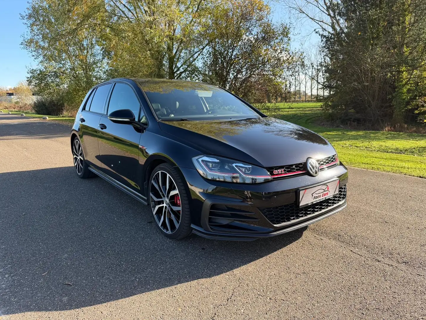 Volkswagen Golf GTI Golf GTI 2.0 TSI OPF DSG Performance Zwart - 1