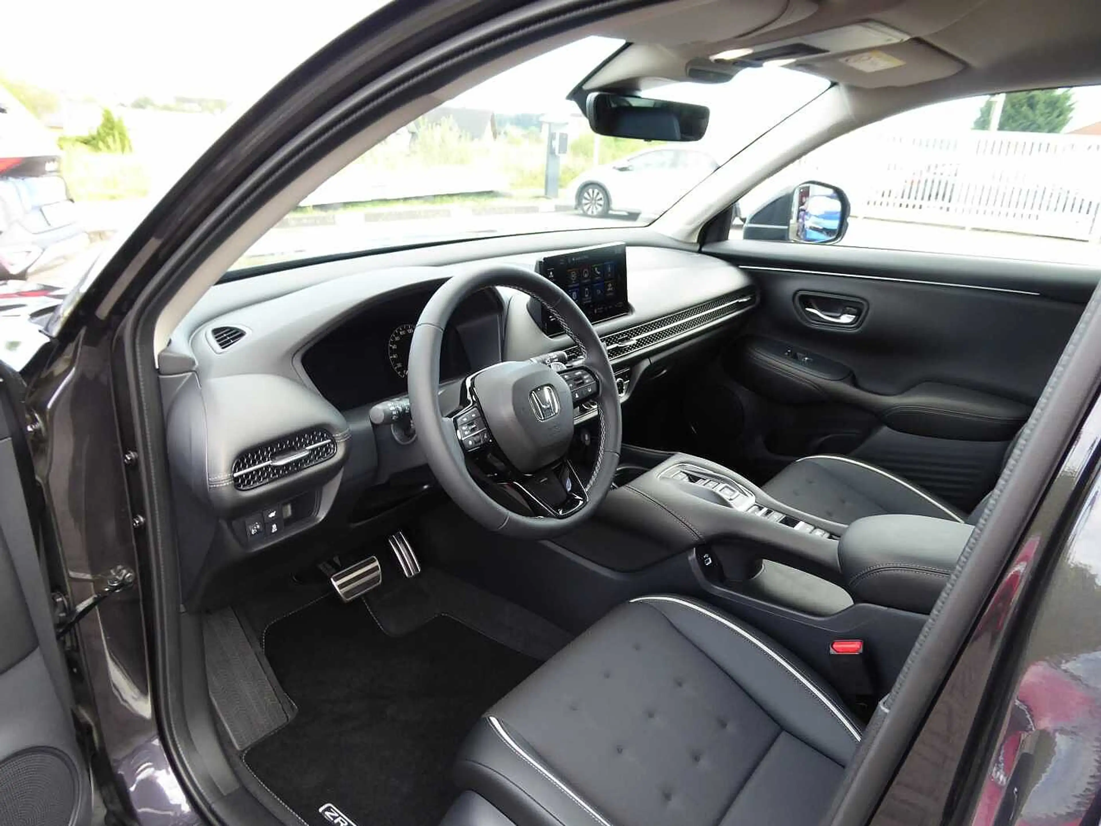 Honda ZR-V Hybrid e:HEV 2.0 i-MMD Sport — photo 8