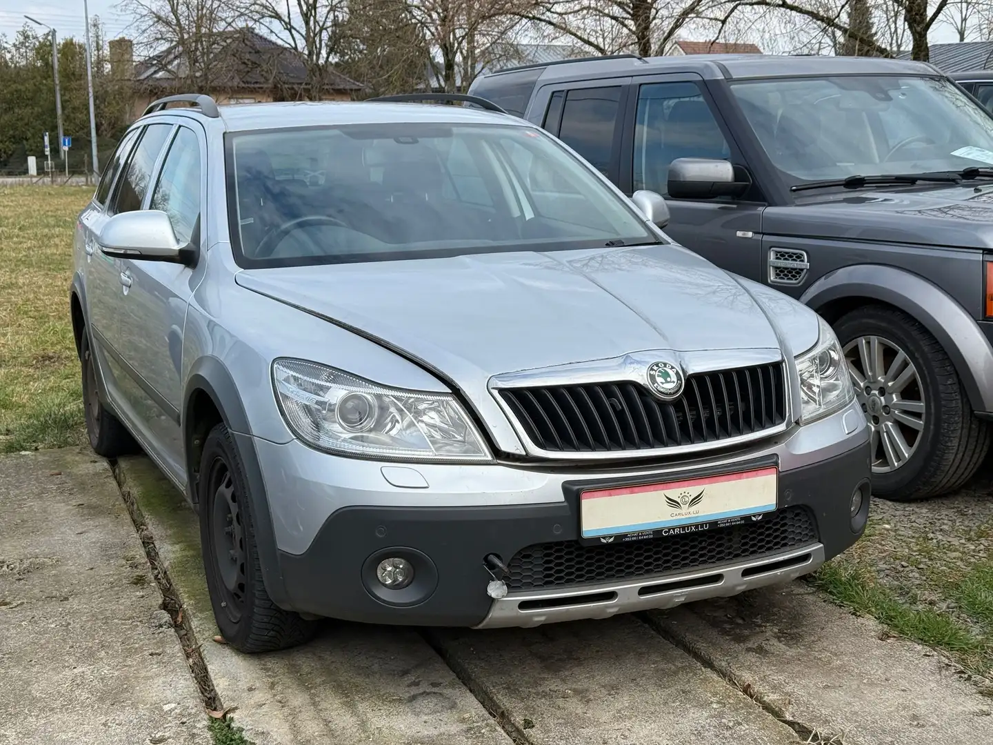 Skoda Octavia Scout 4X4 Rechtslenker Motorschaden Grey - 2