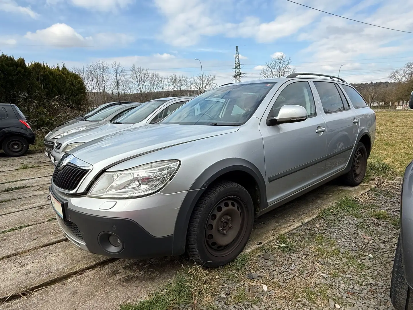 Skoda Octavia Scout 4X4 Rechtslenker Motorschaden Grey - 1