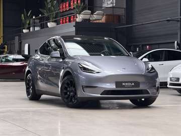 LONG RANGE - AWD - TOW HOOK - 20 INCH WHEELS