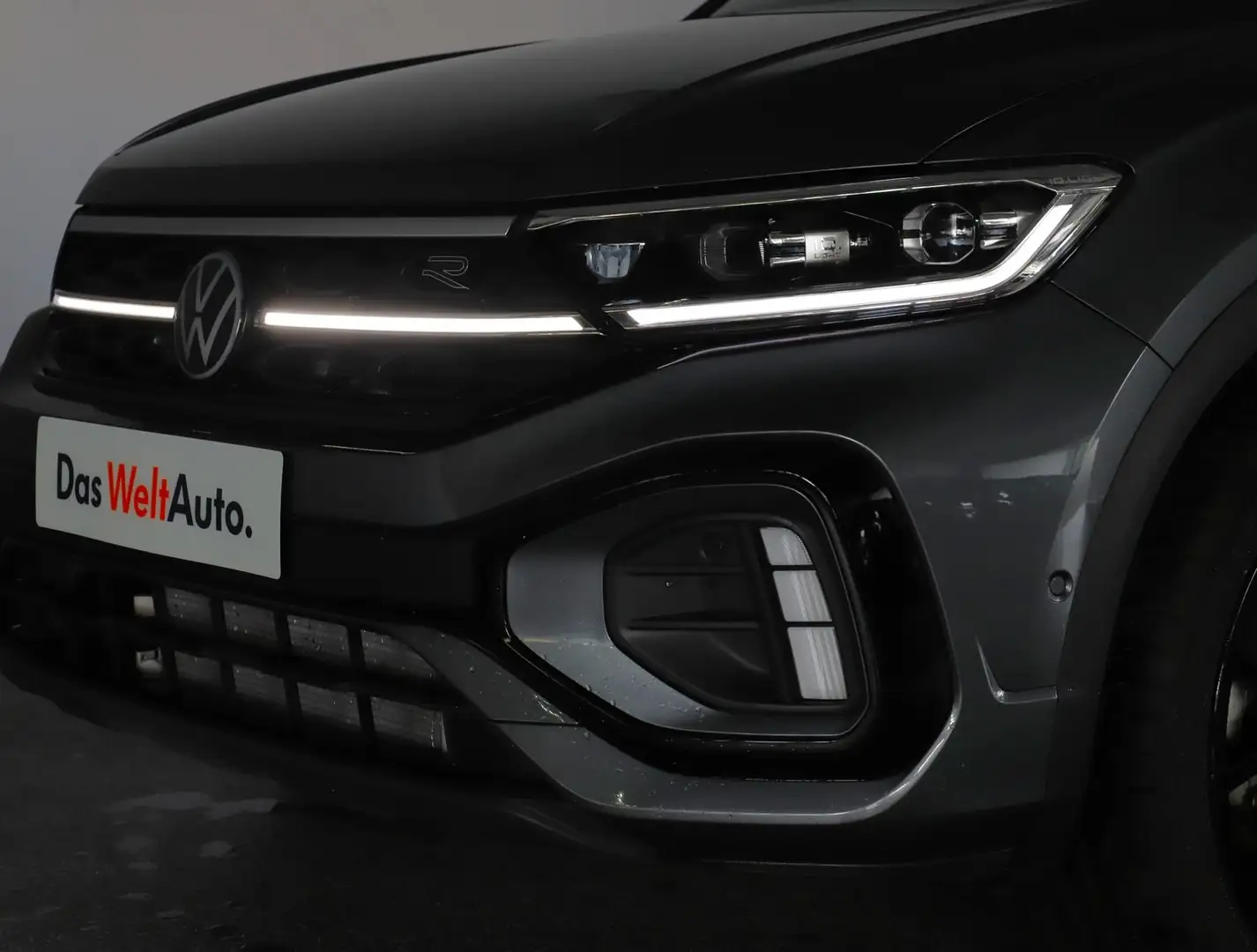 Volkswagen T-Roc R-Line TSI DSG Grau - 2
