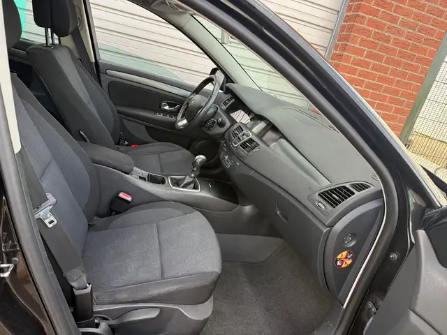 Renault Laguna view 14