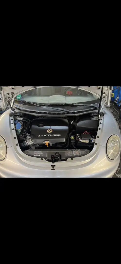Volkswagen Beetle 1,8 T Cabrio Seltene US-Version Срібний - 1