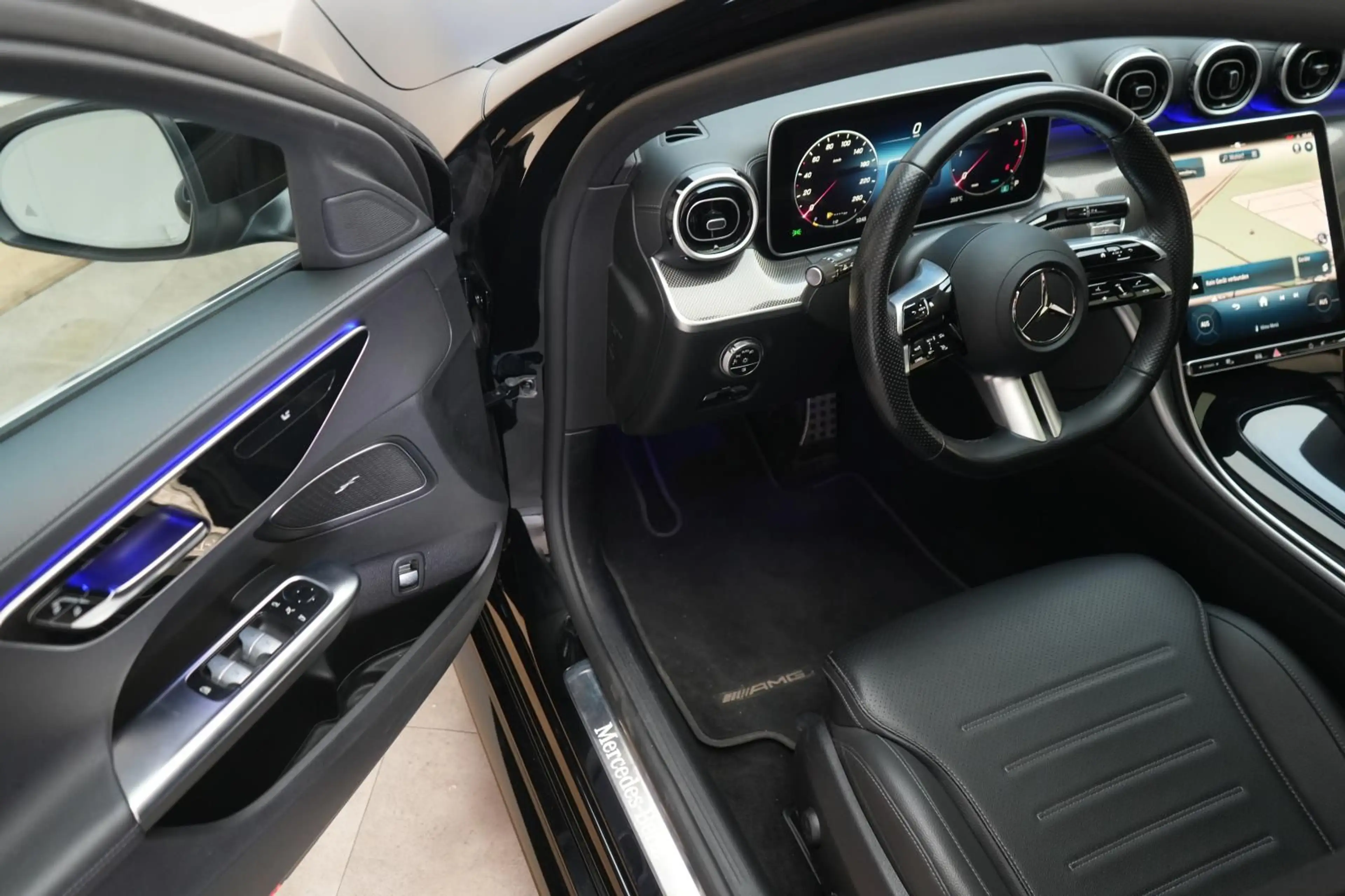 Mercedes-Benz C 220 d T 9G-Tronic AMG Leder/Distronic/Pano/Kam — photo 13