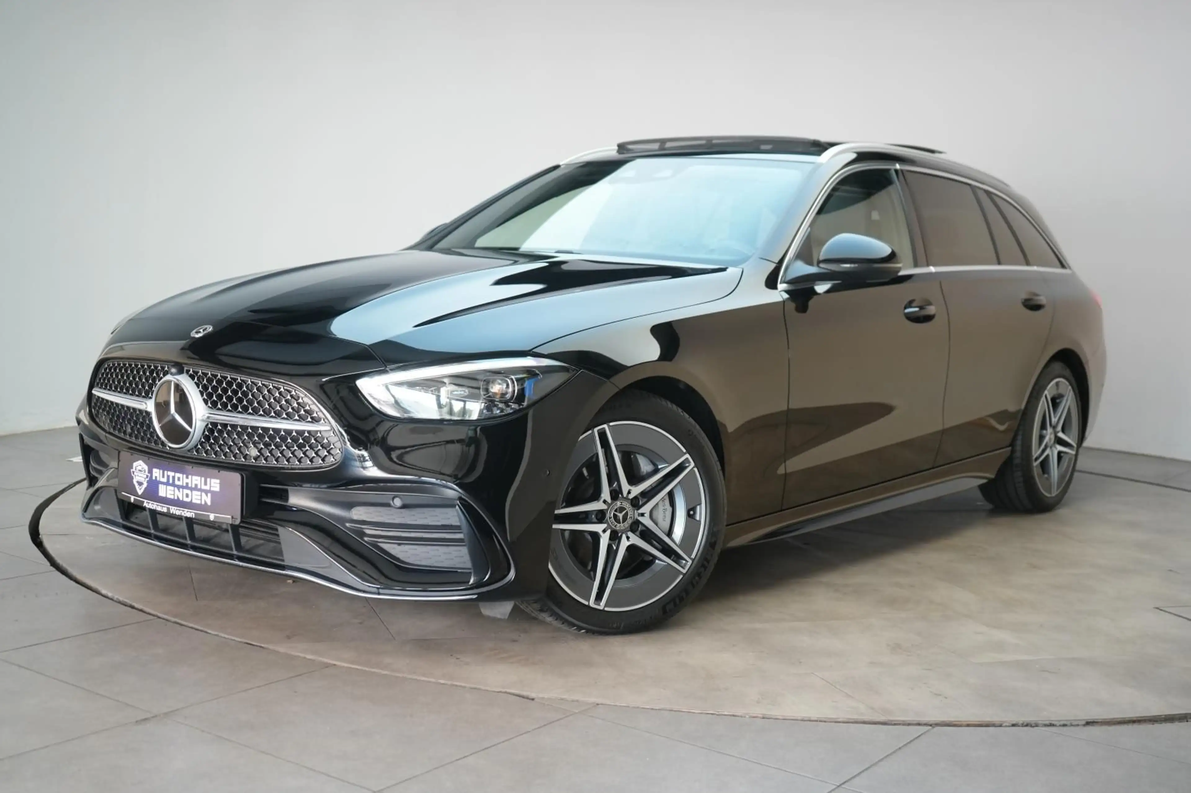Mercedes-Benz C 220 d T 9G-Tronic AMG Leder/Distronic/Pano/Kam — photo 4