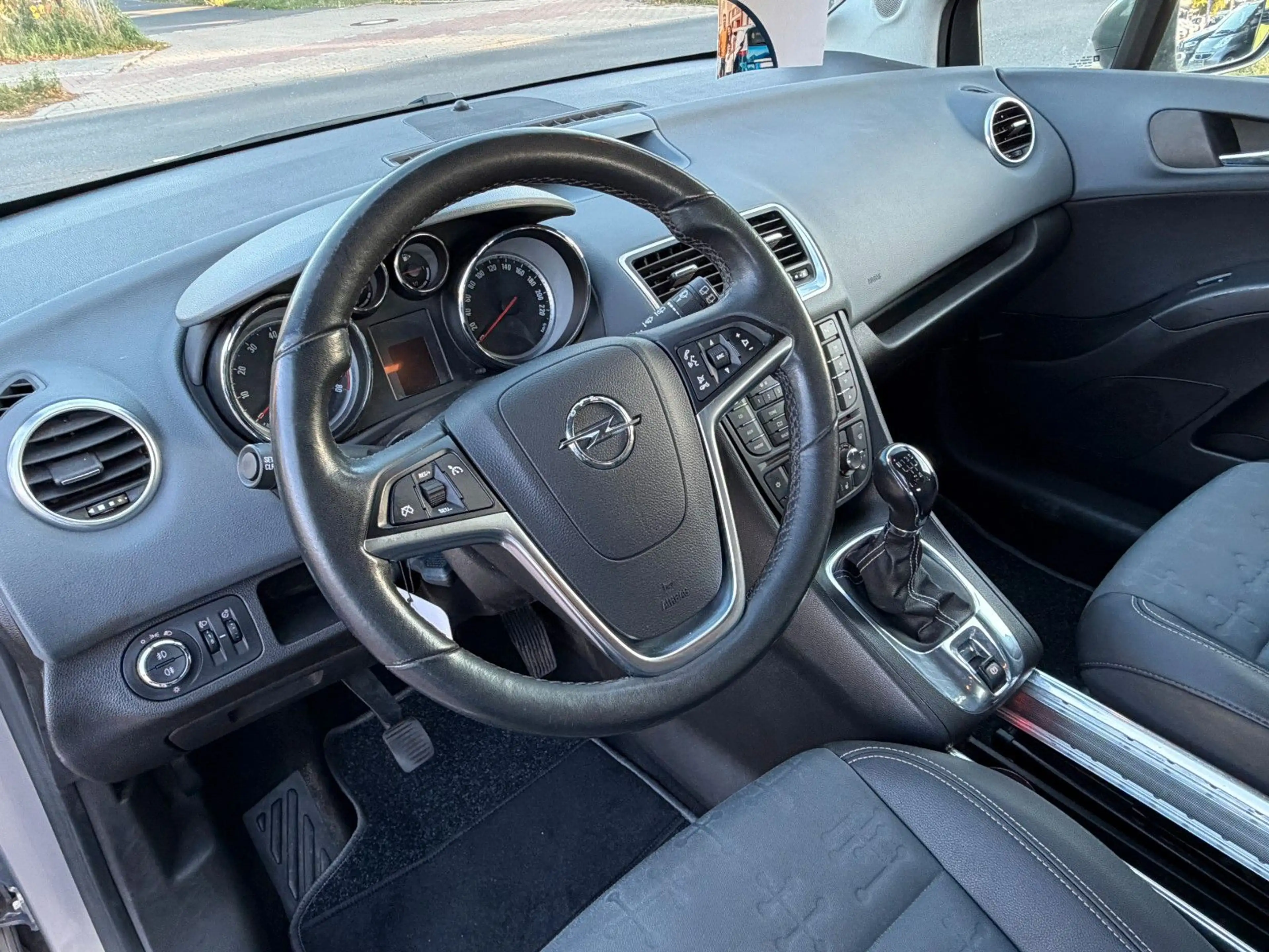Opel Meriva B Innovation 1.4T*Klima*Sitzheizung*AHK* — photo 12