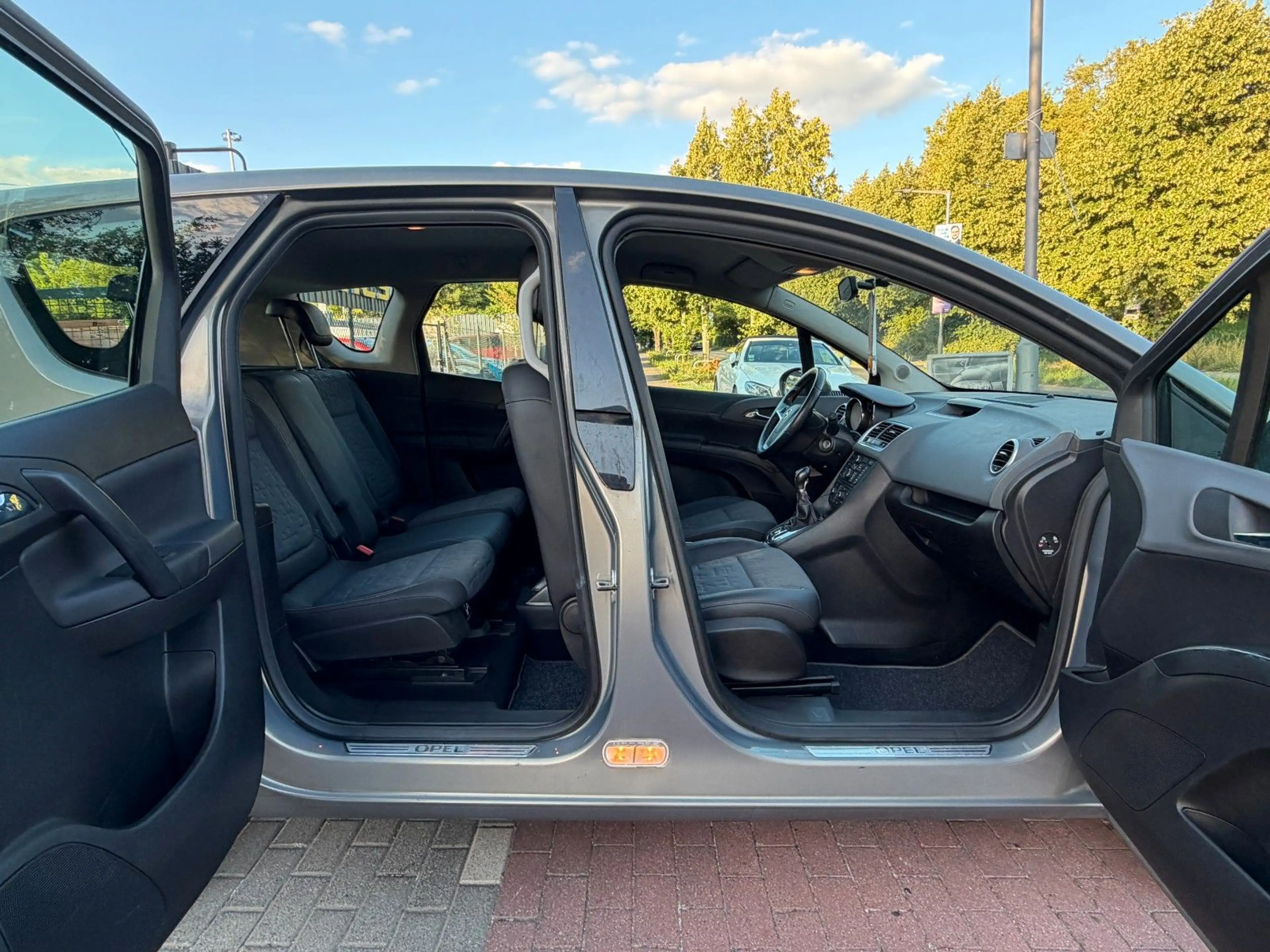 Opel Meriva B Innovation 1.4T*Klima*Sitzheizung*AHK* — photo 15