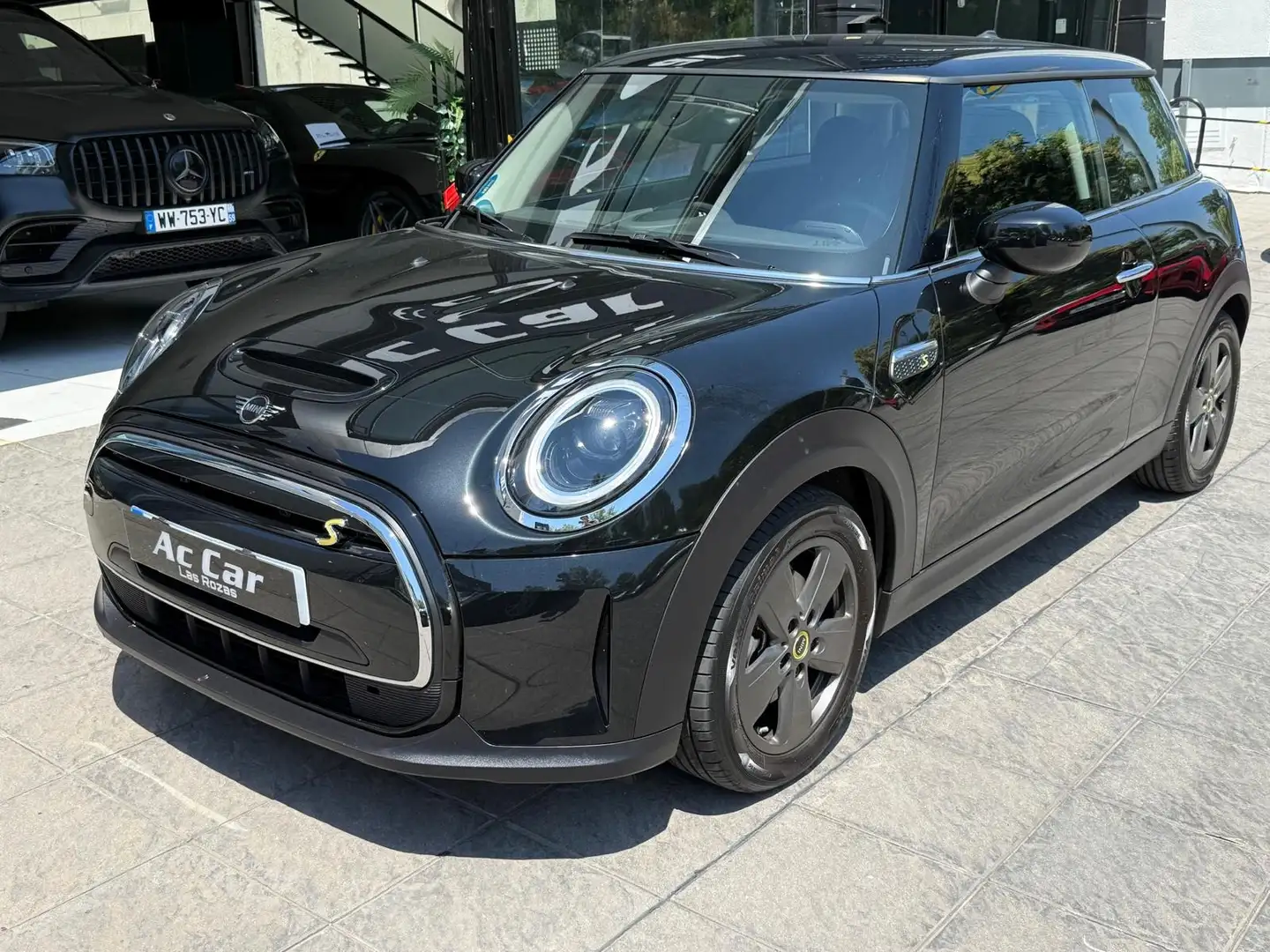 MINI Cooper SE Classic Negro - 2