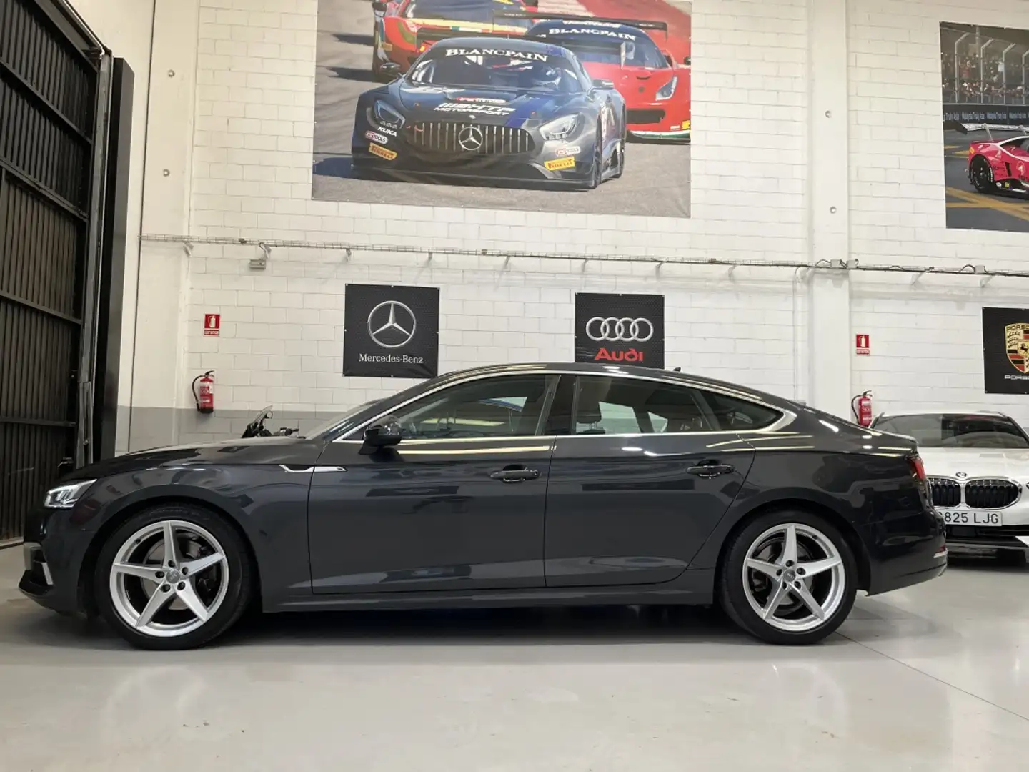 Audi A5 Sportback 2.0TDI Advanced S tronic 110kW Grijs - 1