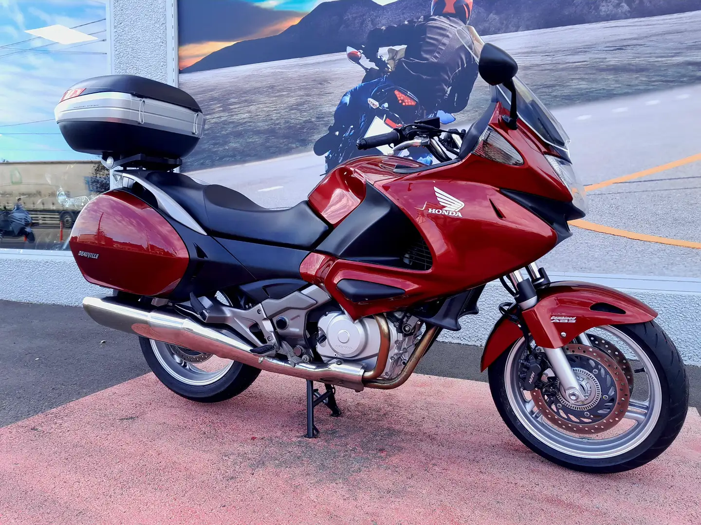 Honda NT 700 DEAUVILLE ABS Rood - 2