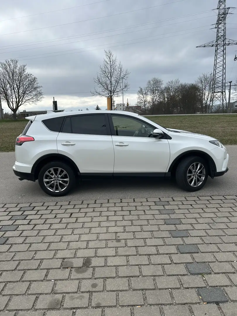 Toyota RAV 4 2.0 D-4D 4x2 Start-Stop - 2